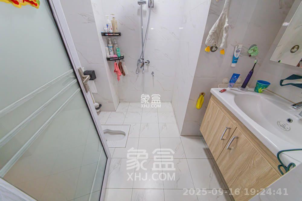 鑫远悦城（鑫远悦时代）  2室1厅1卫    2200.0元/月室内图