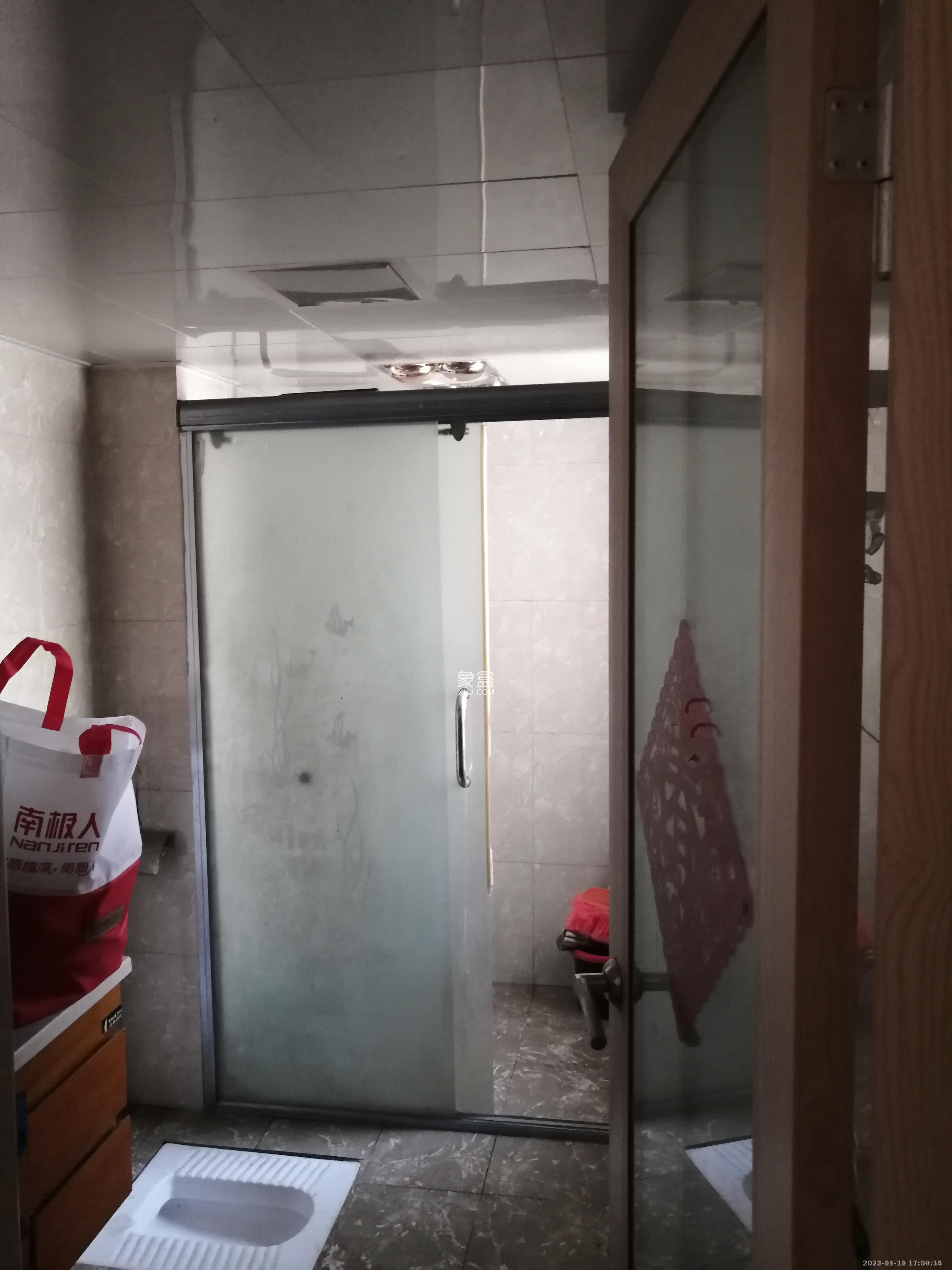 旭辉藏郡(藏郡、旭湘华府) 4室2厅1卫 3500.0元/月 旭辉藏郡(藏郡、旭湘华府) 4室2厅1卫 3500.0元/月室内图