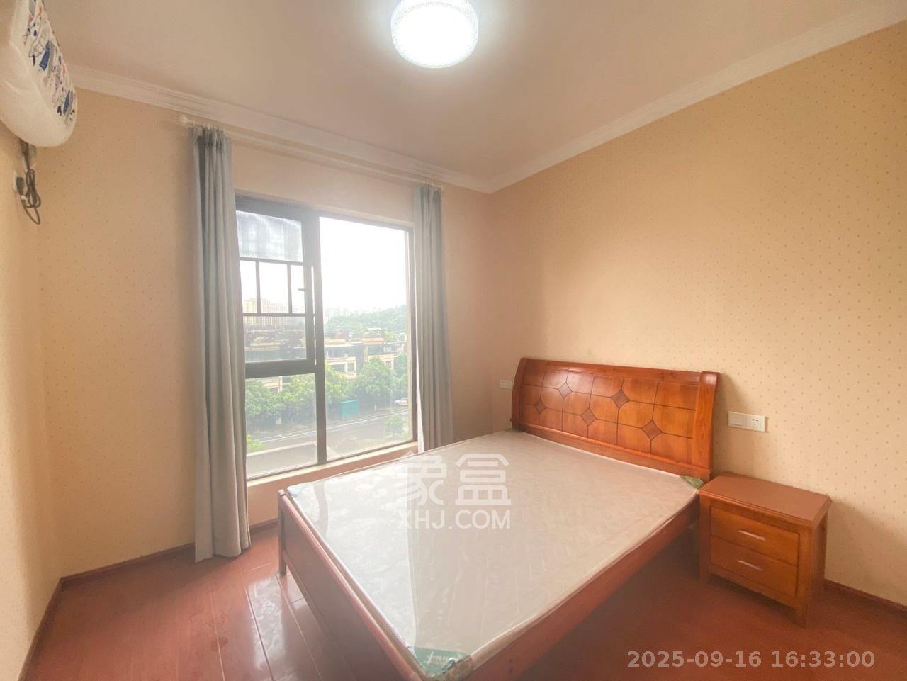 卓越蔚蓝城邦  3室2厅2卫    2100.0元/月室内图