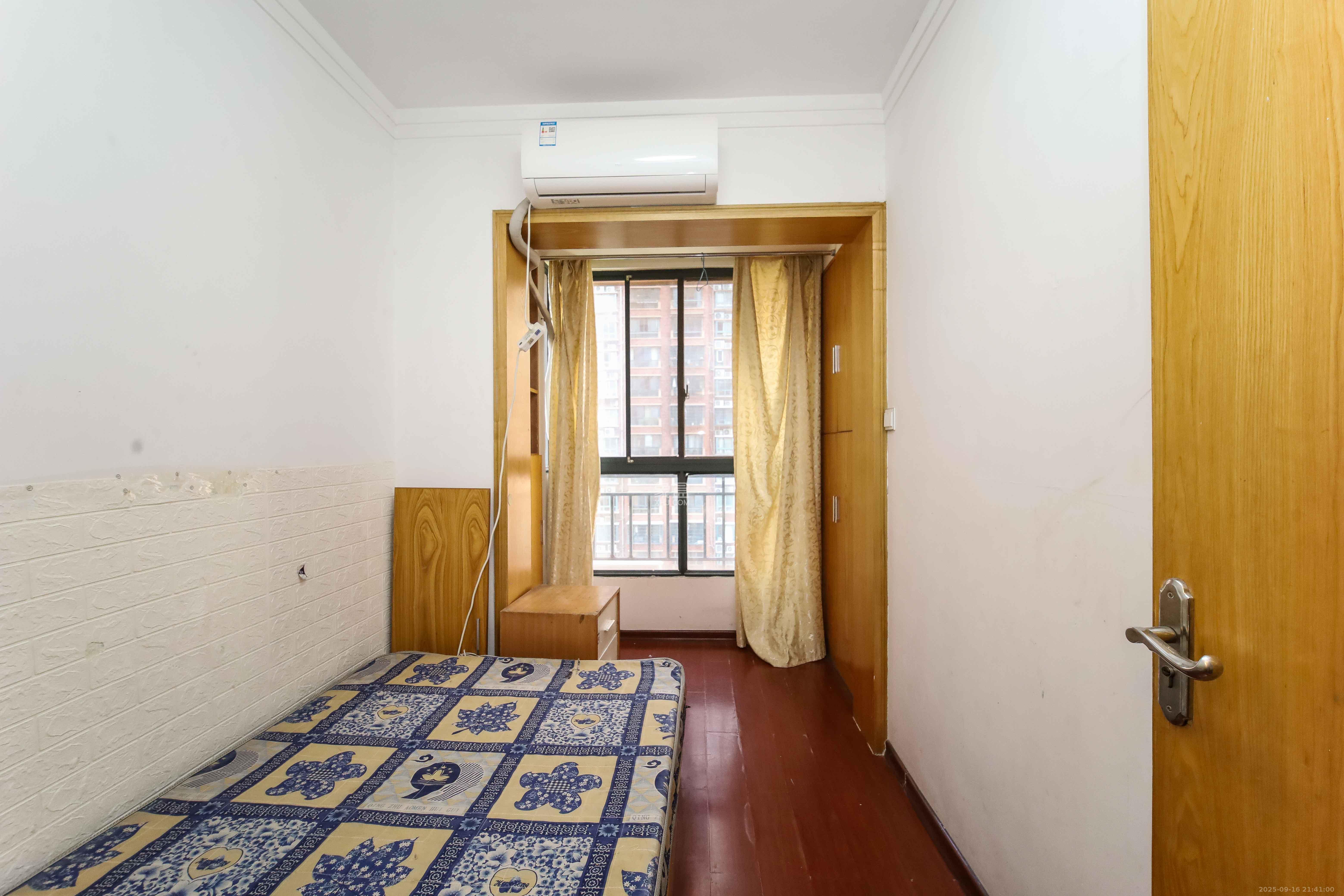 东玺门 2室2厅1卫 50.0万 东玺门 2室2厅1卫 50.0万卧室