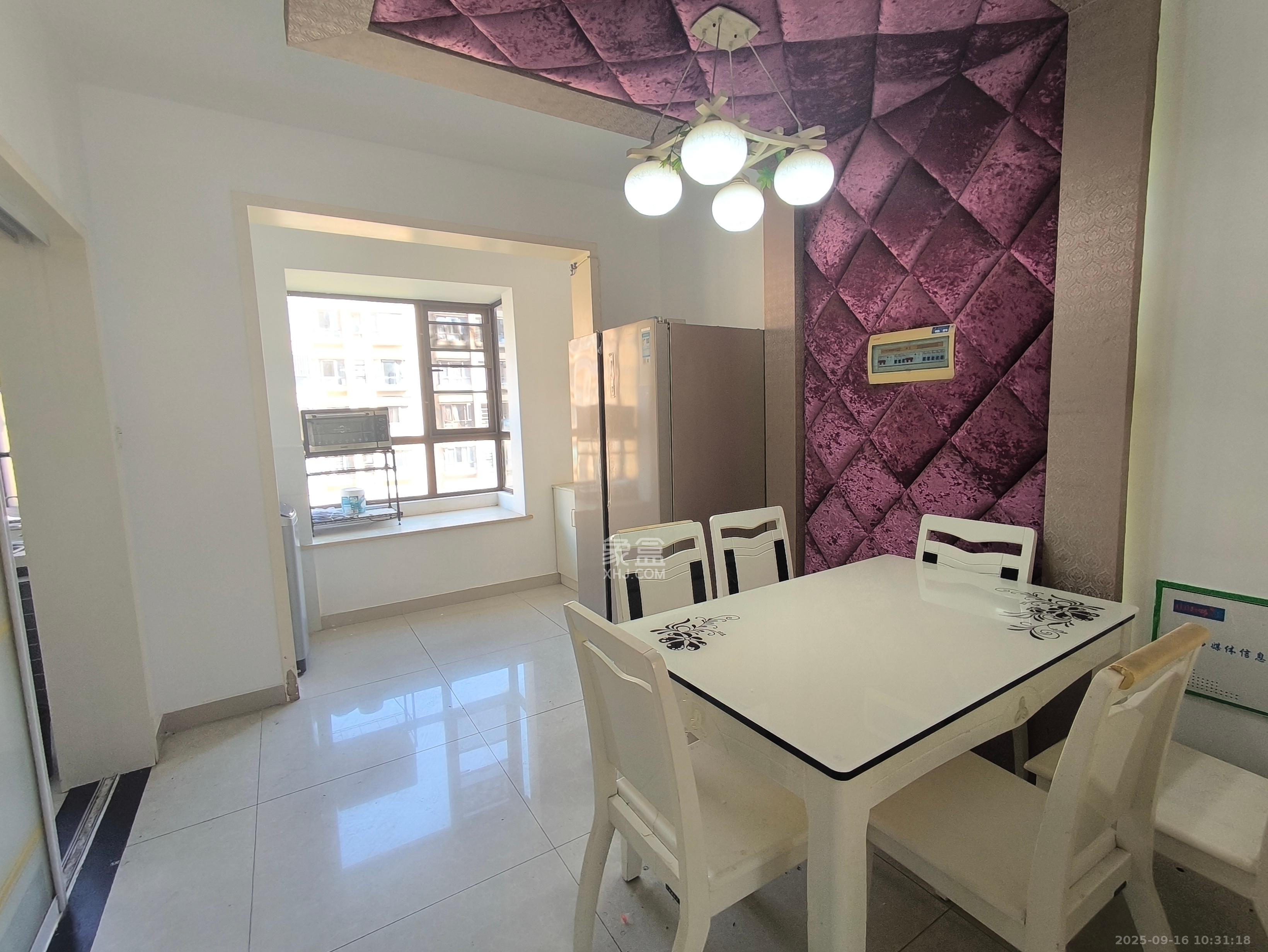 山语城二期 3室2厅2卫 2500.0元/月 山语城二期 3室2厅2卫 2500.0元/月室内图