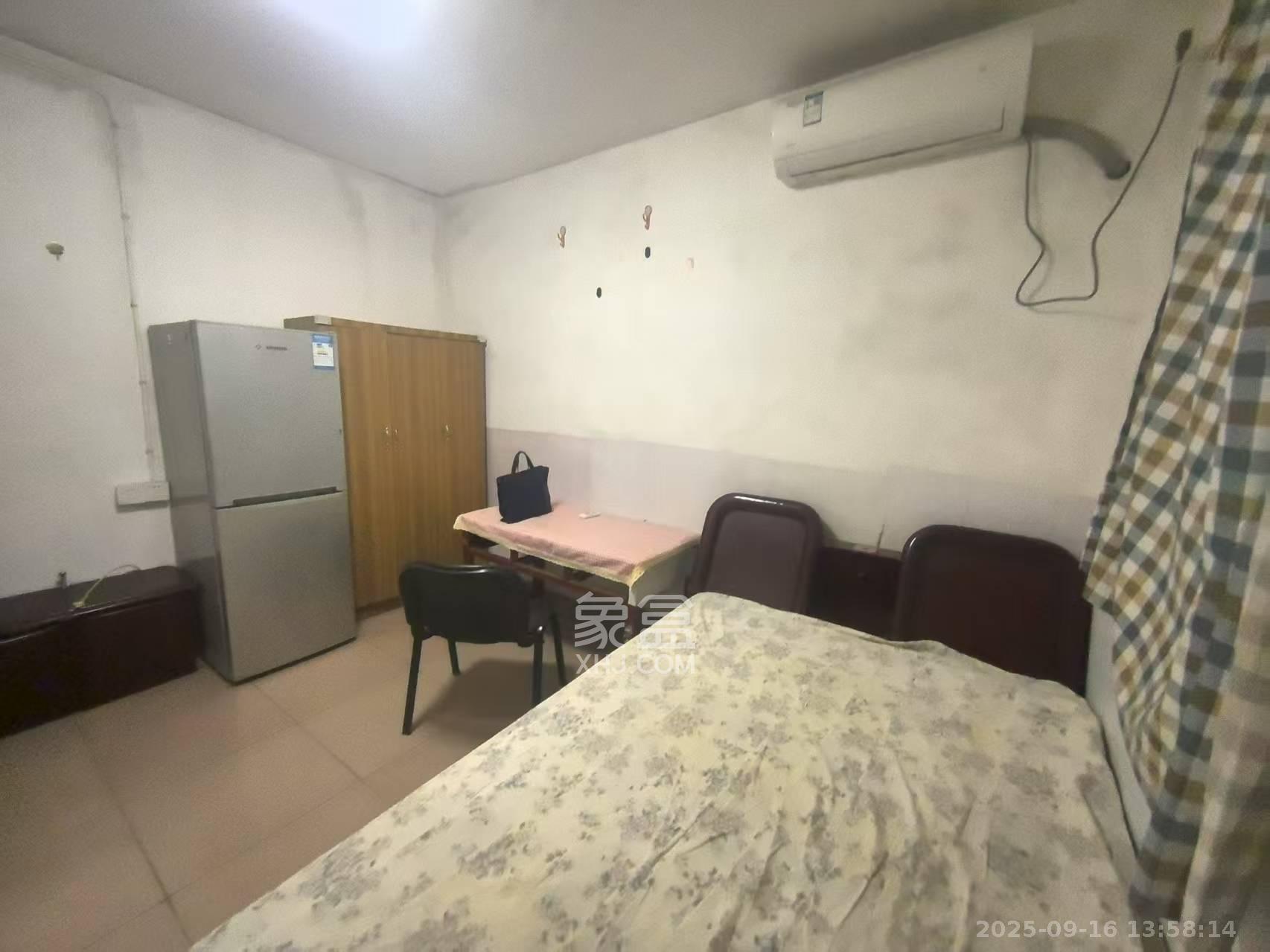 西湖街道散盘 1室1厅1卫 800.0元/月 西湖街道散盘 1室1厅1卫 800.0元/月室内图