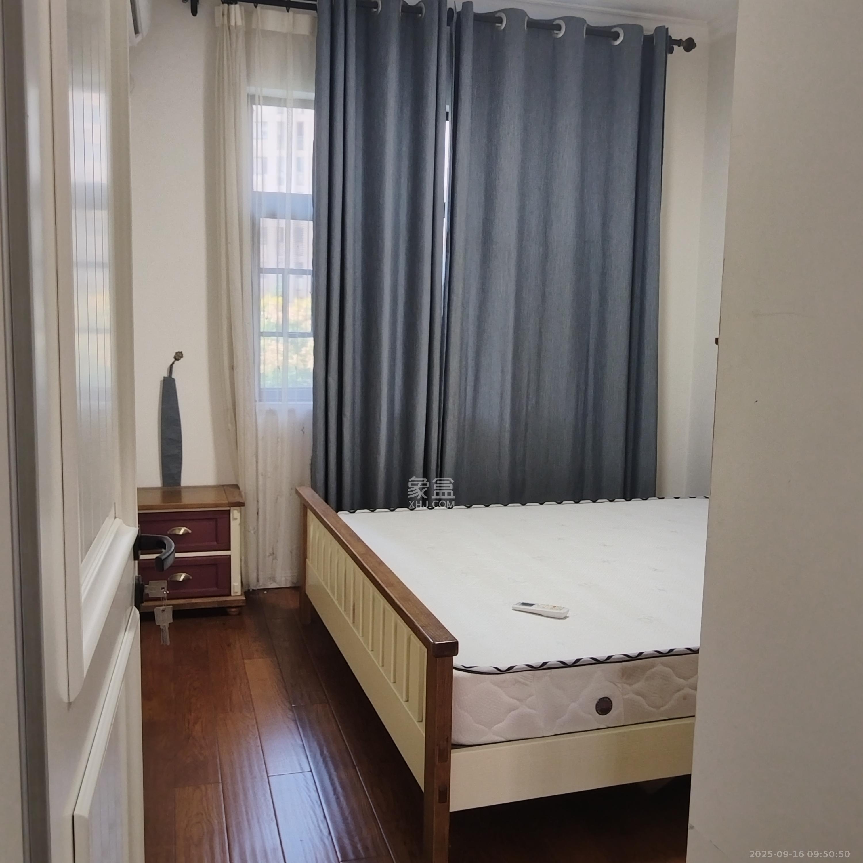 德润小区（丰升德润小区）  4室2厅2卫    4300.0元/月室内图