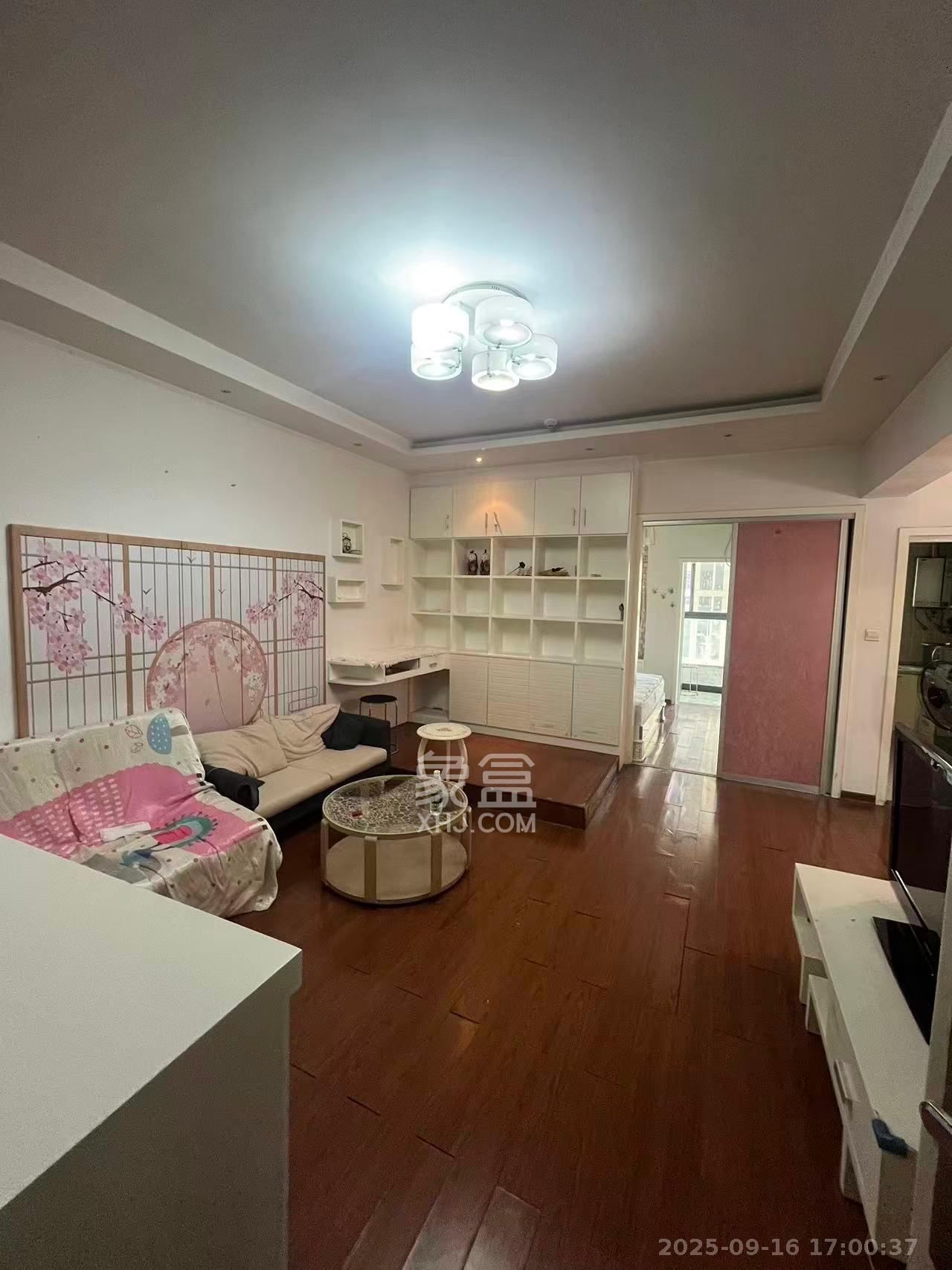 满庭芳小区  1室1厅1卫    1800.0元/月 满庭芳小区  1室1厅1卫    1800.0元/月