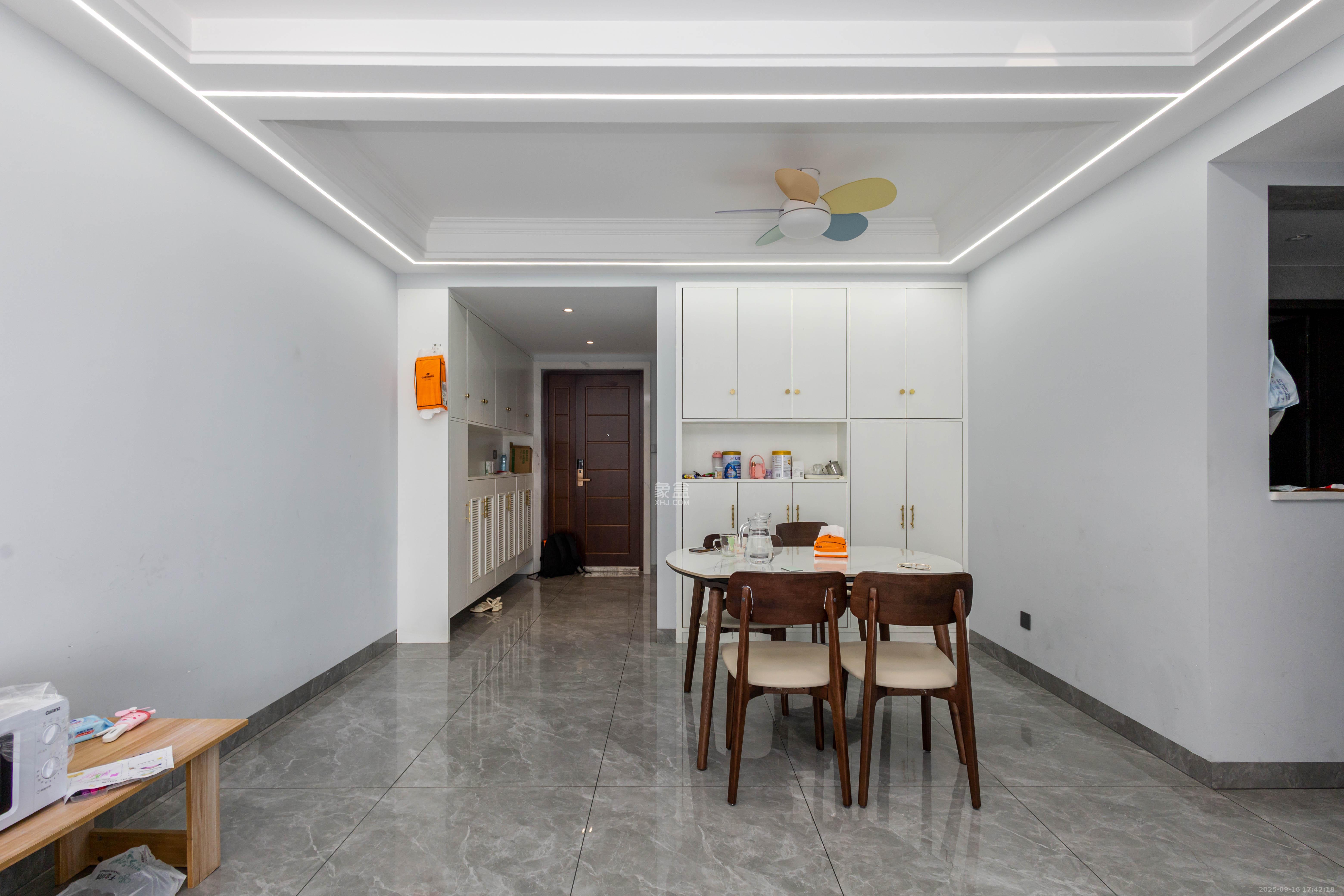 中交中央公园D5区 3室2厅2卫 146.2万 中交中央公园D5区 3室2厅2卫 146.2万客厅