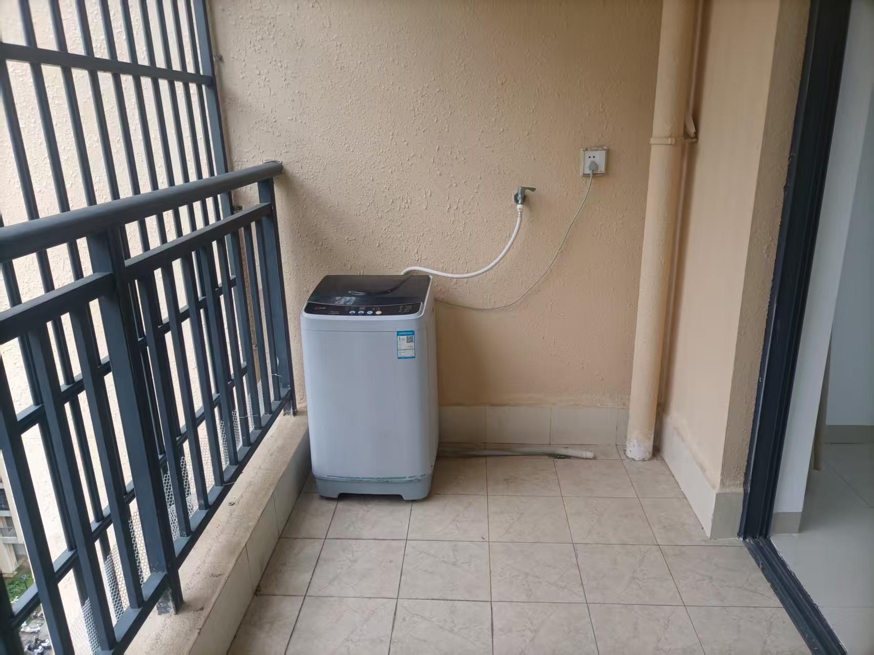 美舍嘉苑二期  3室2厅1卫    2600.0元/月室内图