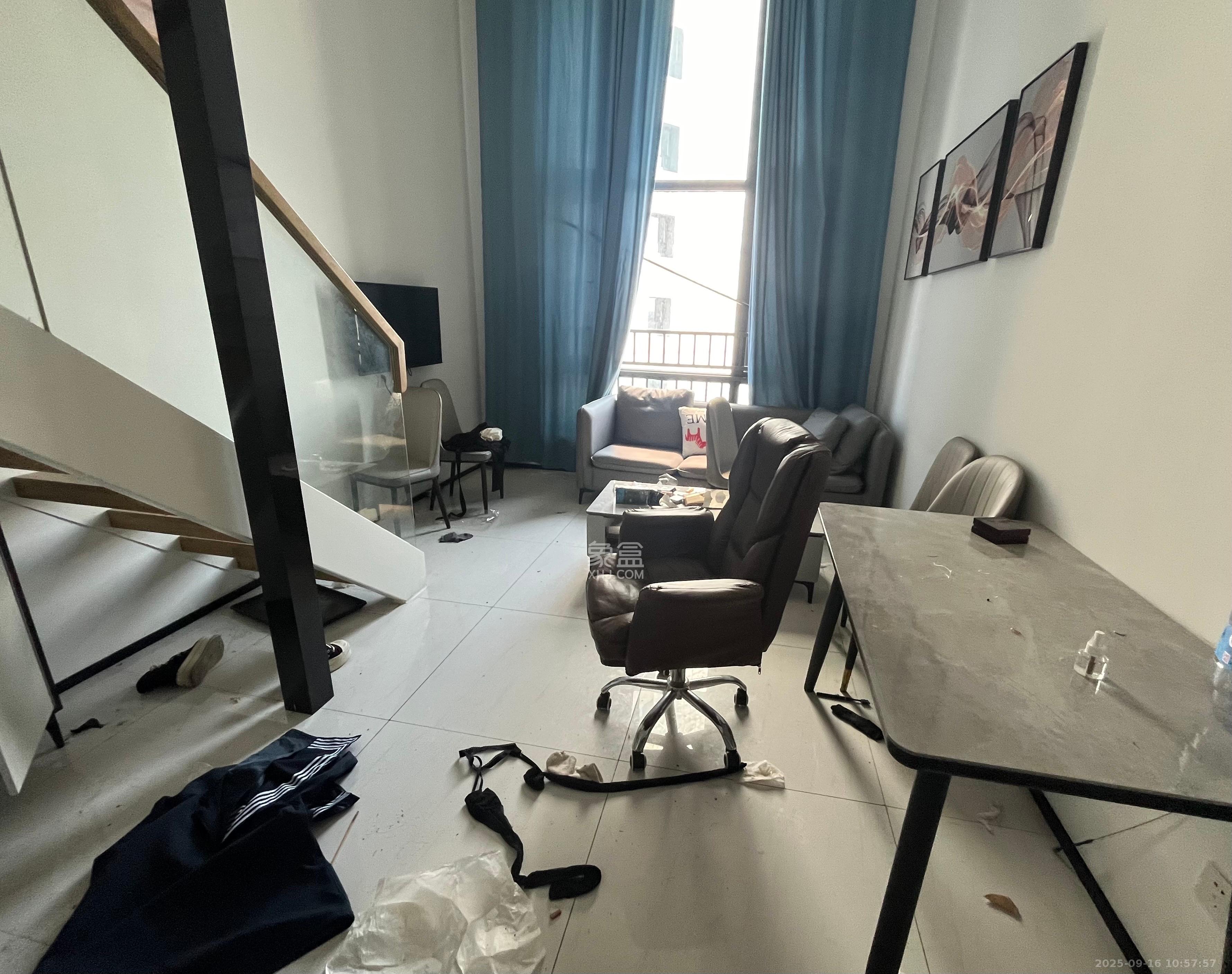 藏珑湖上公馆 1室1厅1卫 2200.0元/月 藏珑湖上公馆 1室1厅1卫 2200.0元/月室内图