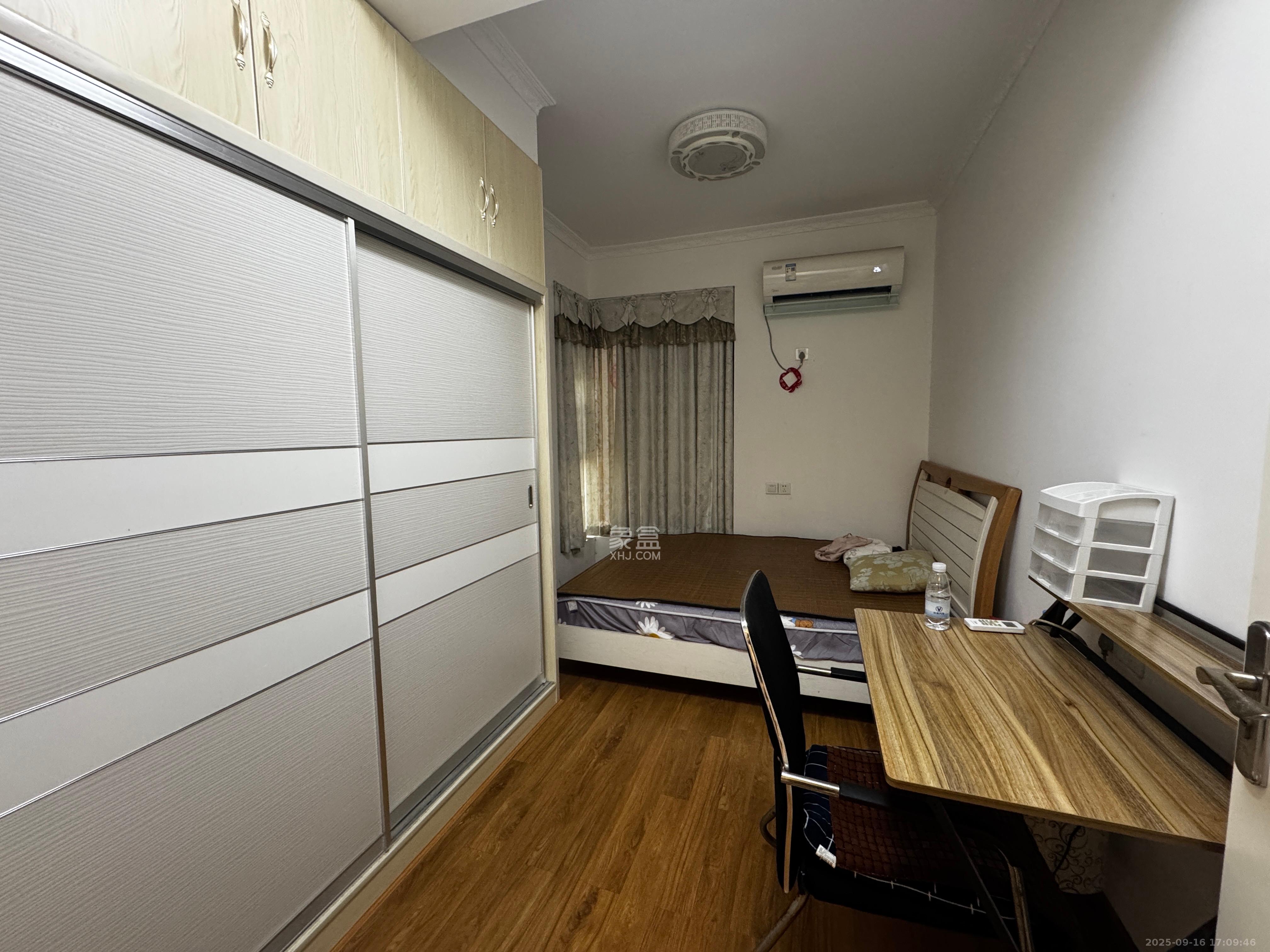 欧莱雅郡  3室2厅1卫    1800.0元/月室内图