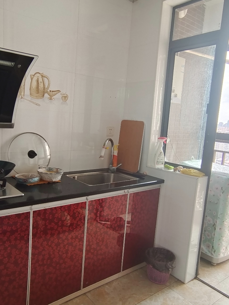 名仕华府 2室1厅1卫 1600.0元/月 名仕华府 2室1厅1卫 1600.0元/月室内图