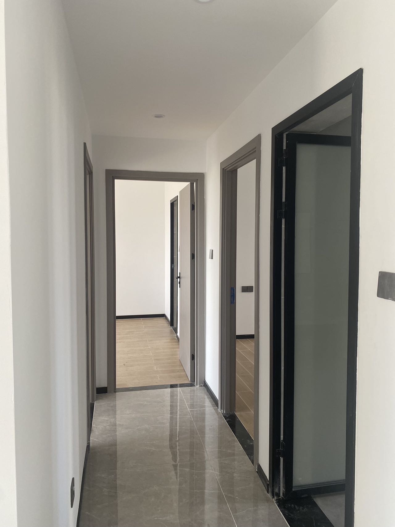 瑞和园 4室2厅1卫 1800.0元/月 瑞和园 4室2厅1卫 1800.0元/月室内图