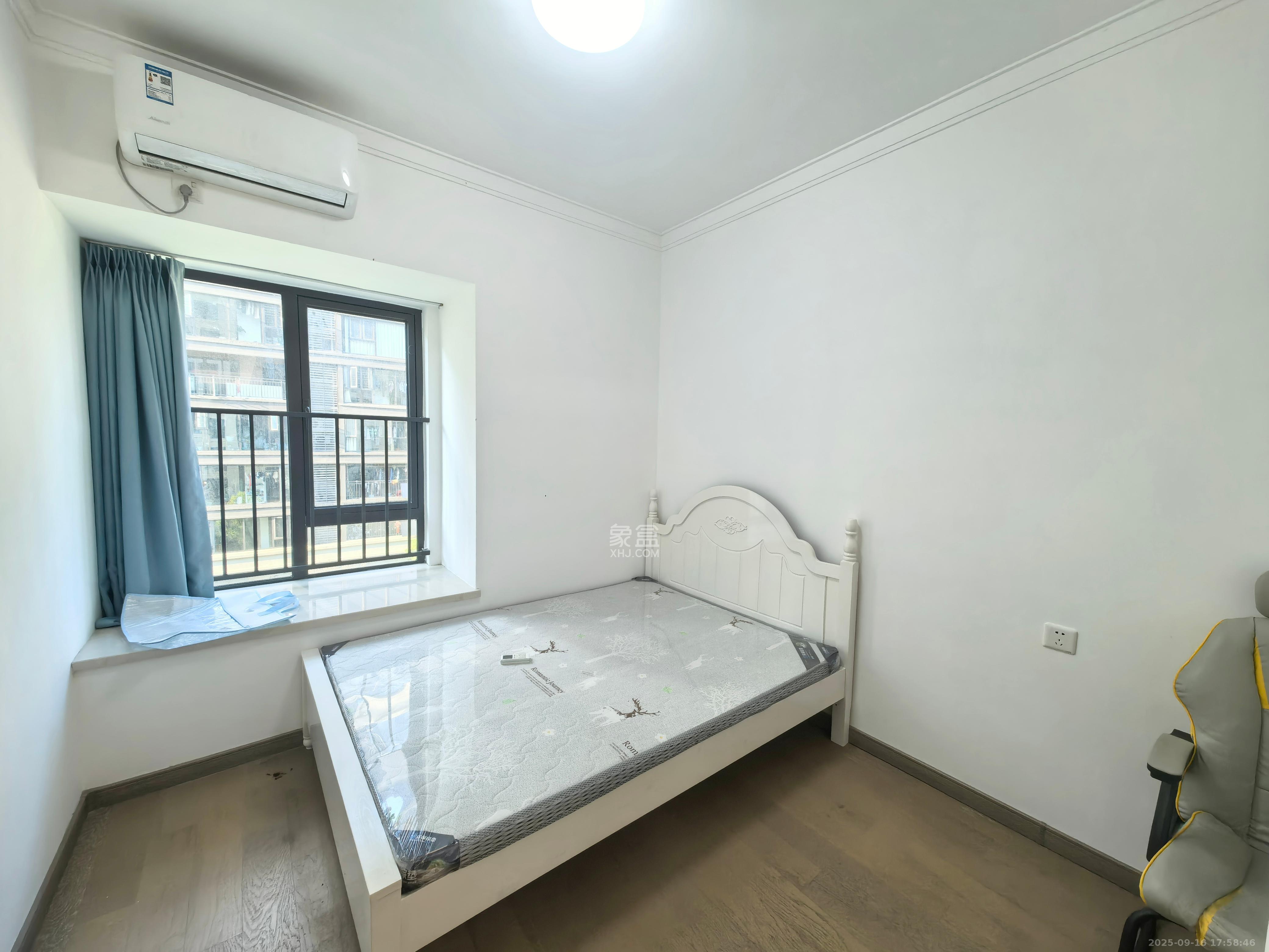 越秀亲爱里  5室2厅2卫    3280.0元/月室内图