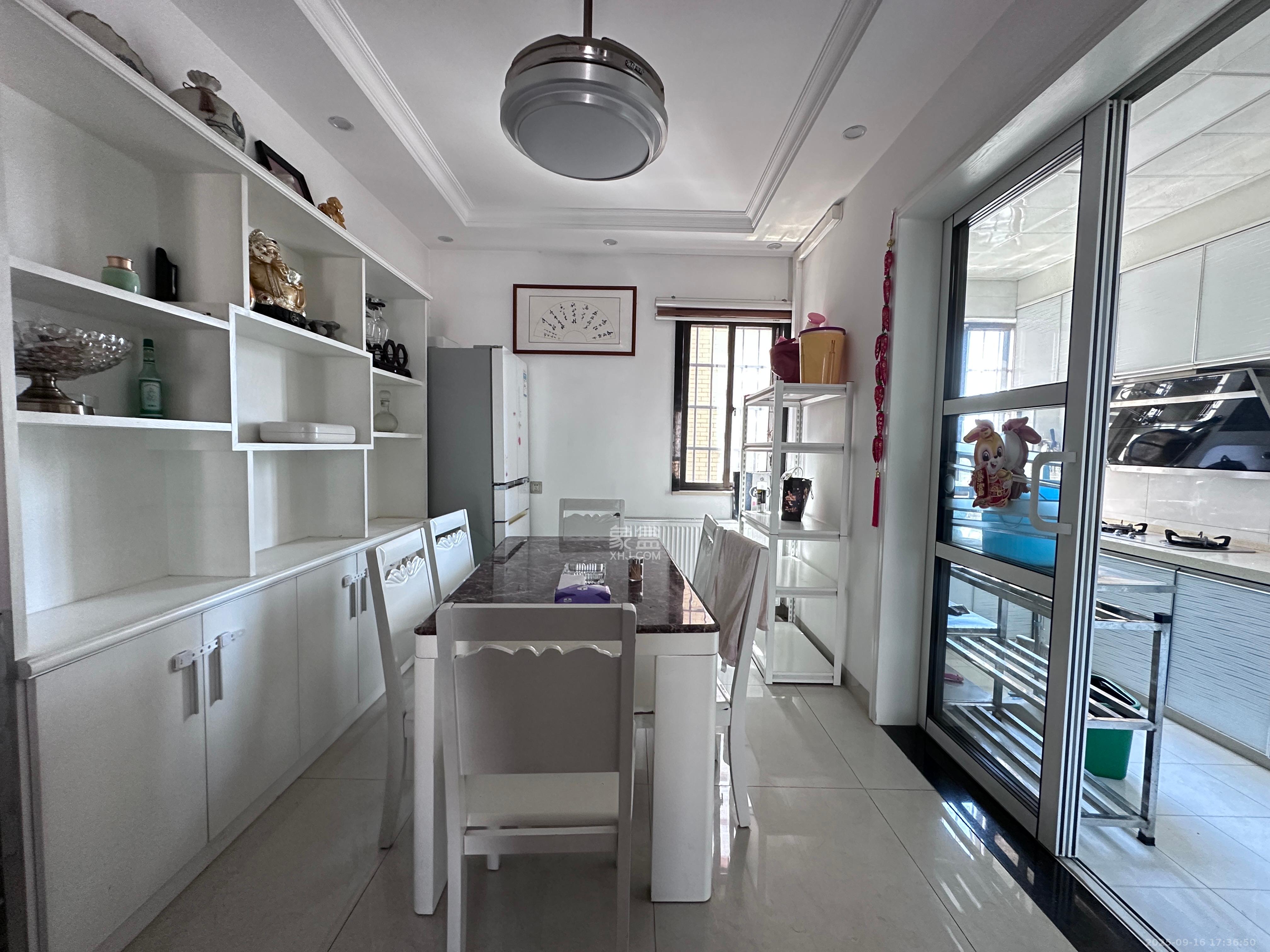 联丰苑 3室2厅2卫 2400.0元/月 联丰苑 3室2厅2卫 2400.0元/月室内图