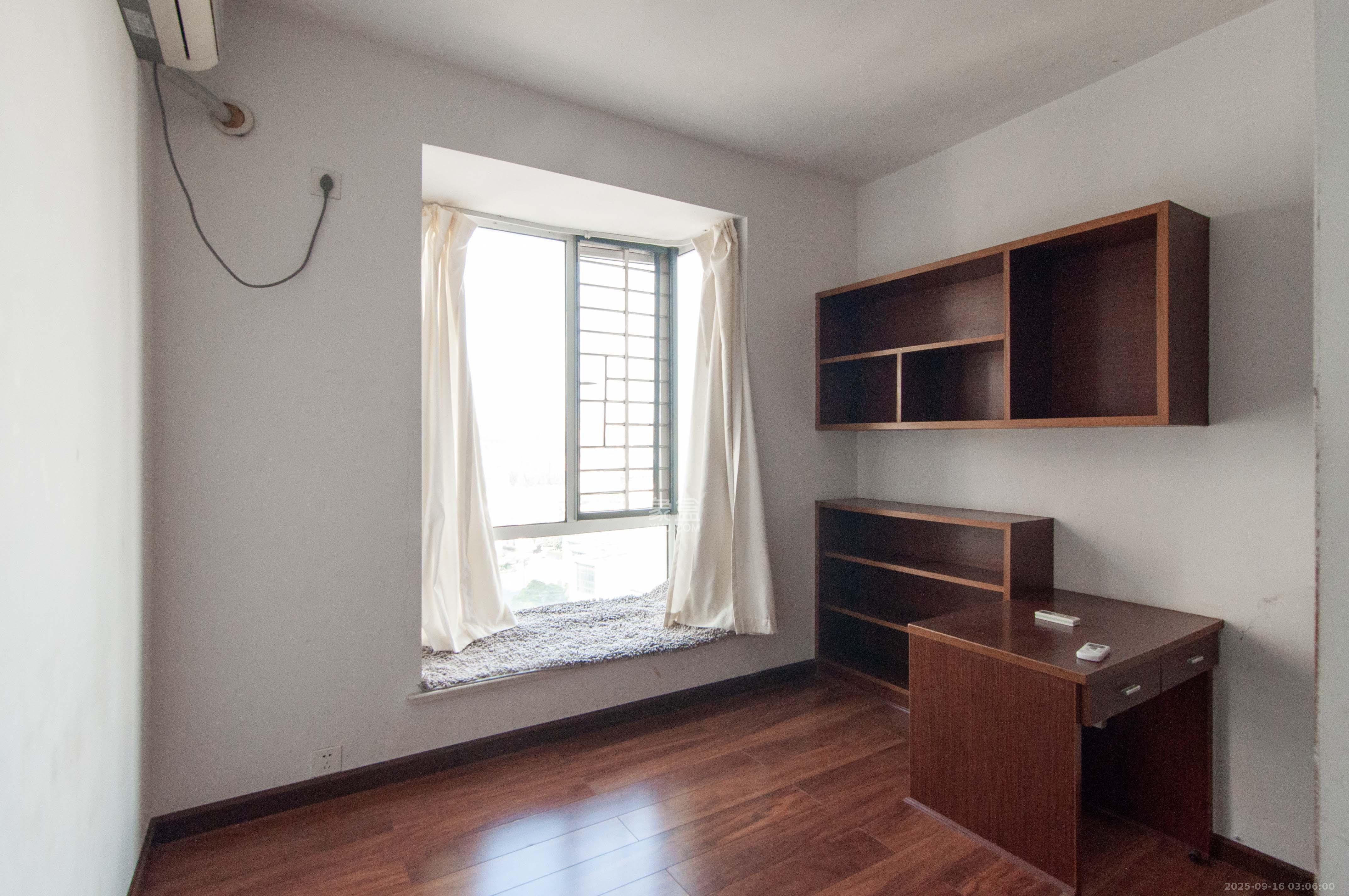 湘麓国际 3室2厅2卫 130.0万 湘麓国际 3室2厅2卫 130.0万其他