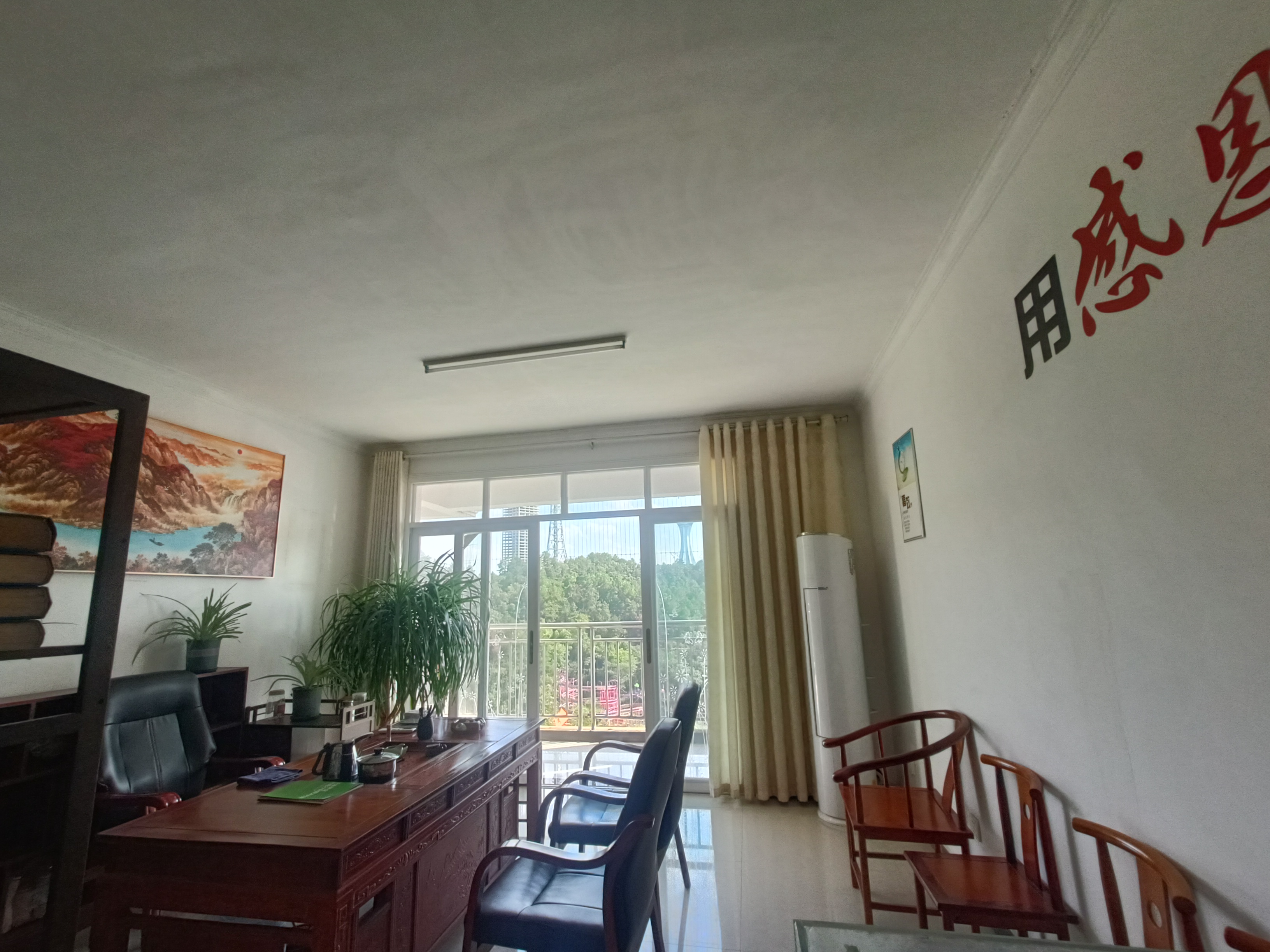 顺景嘉园  4室2厅2卫    85.8万客厅