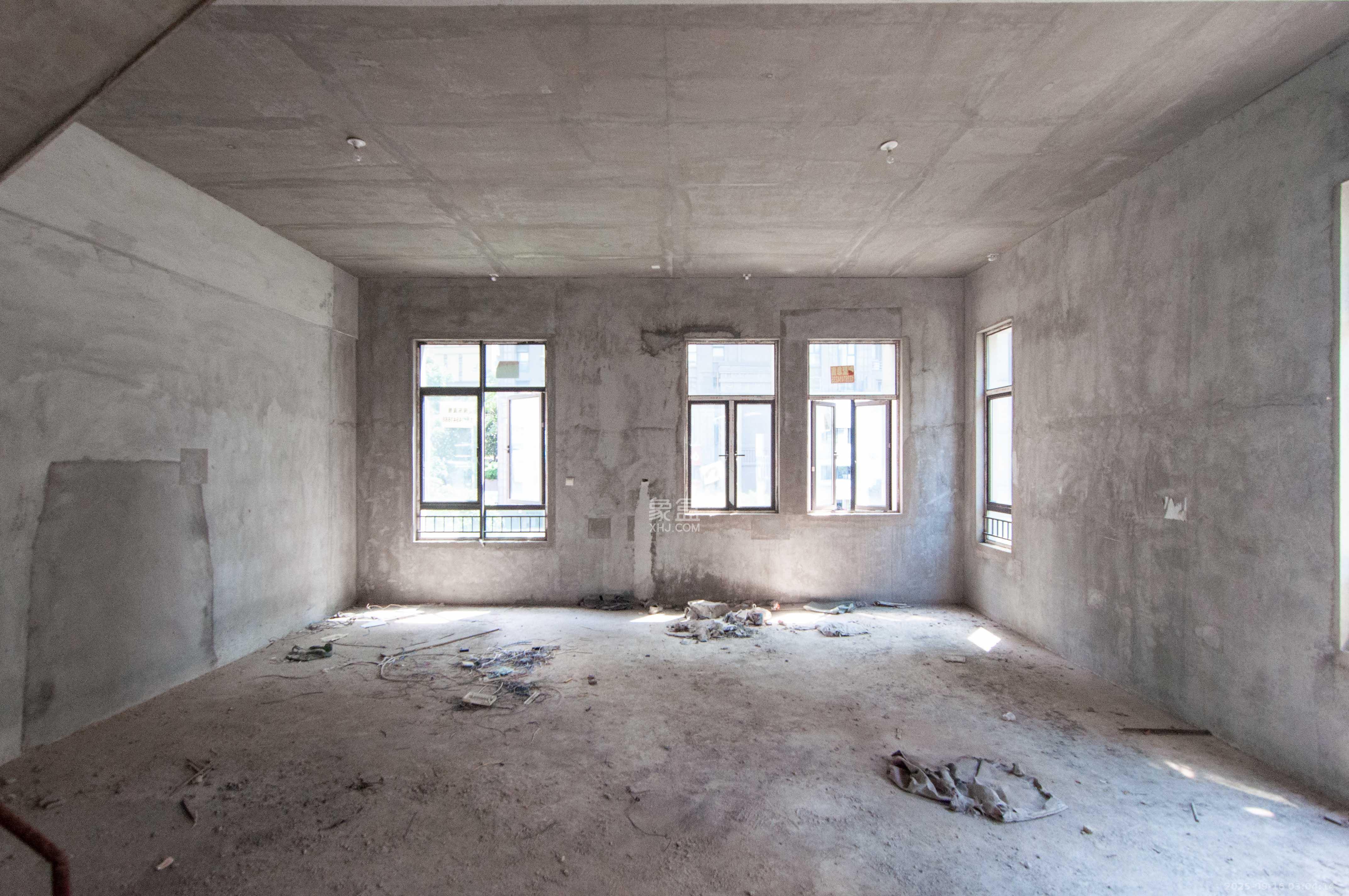 中海梅溪湖壹号  6室2厅4卫    798.0万 中海梅溪湖壹号  6室2厅4卫    798.0万