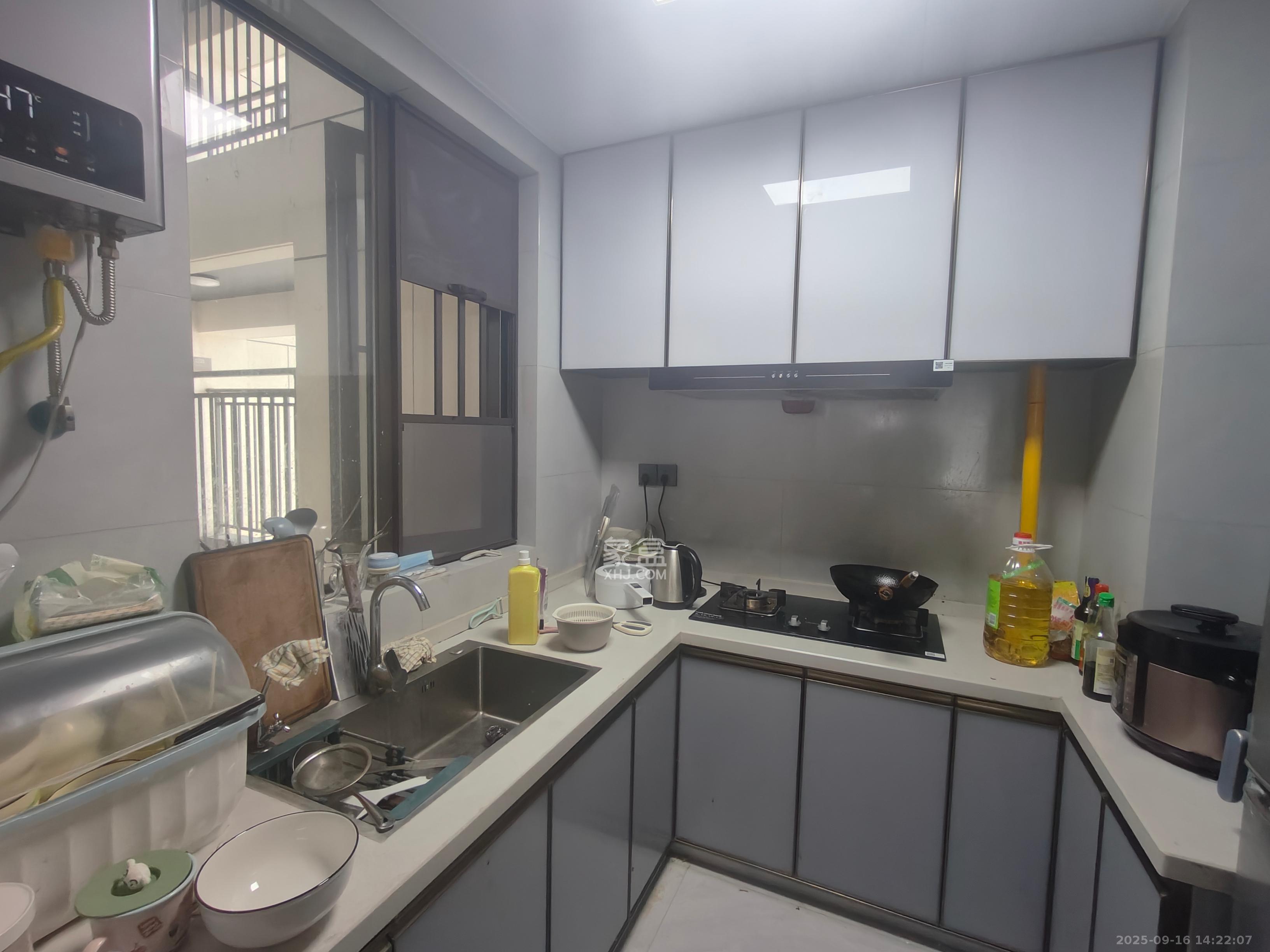 旭辉国悦府 3室2厅2卫 3500.0元/月 旭辉国悦府 3室2厅2卫 3500.0元/月室内图