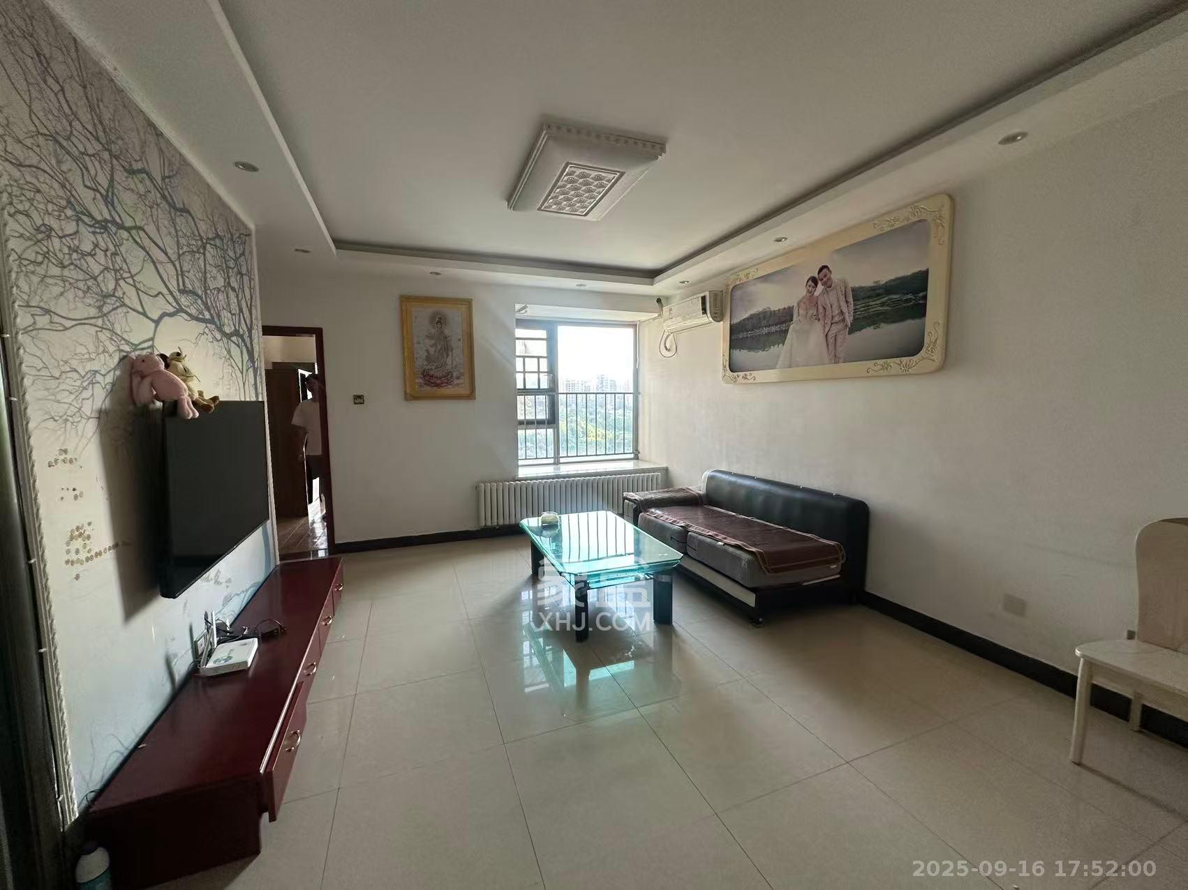 怡海星城  2室2厅1卫    1300.0元/月室内图