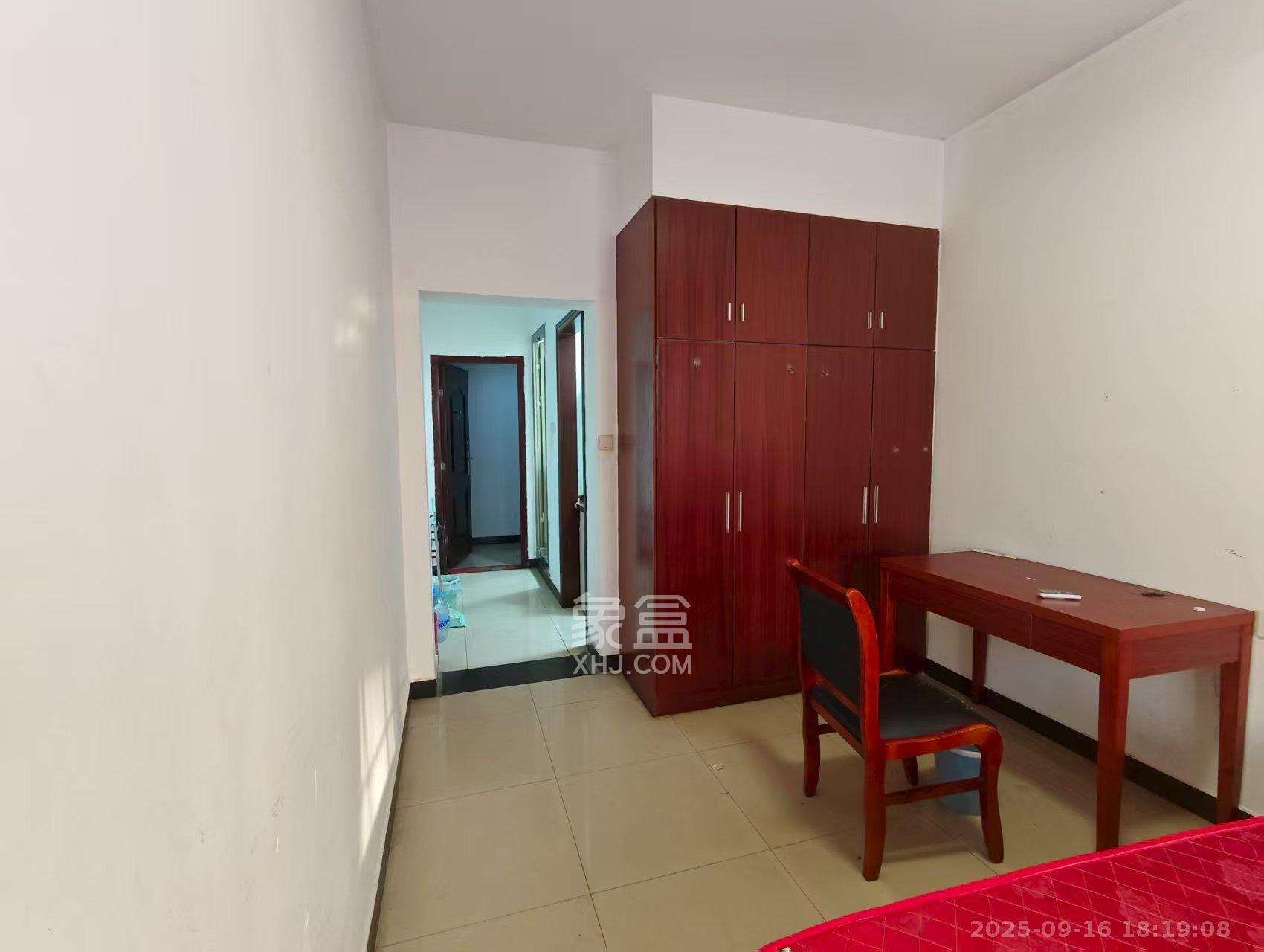 岳北社区  1室1厅1卫    1000.0元/月室内图