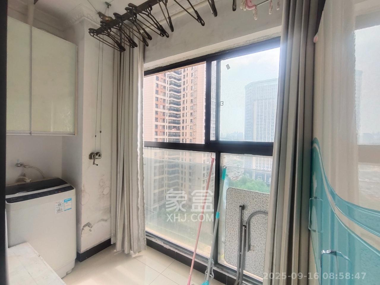 达美D6区  1室1厅1卫   1400.00元/月室内图