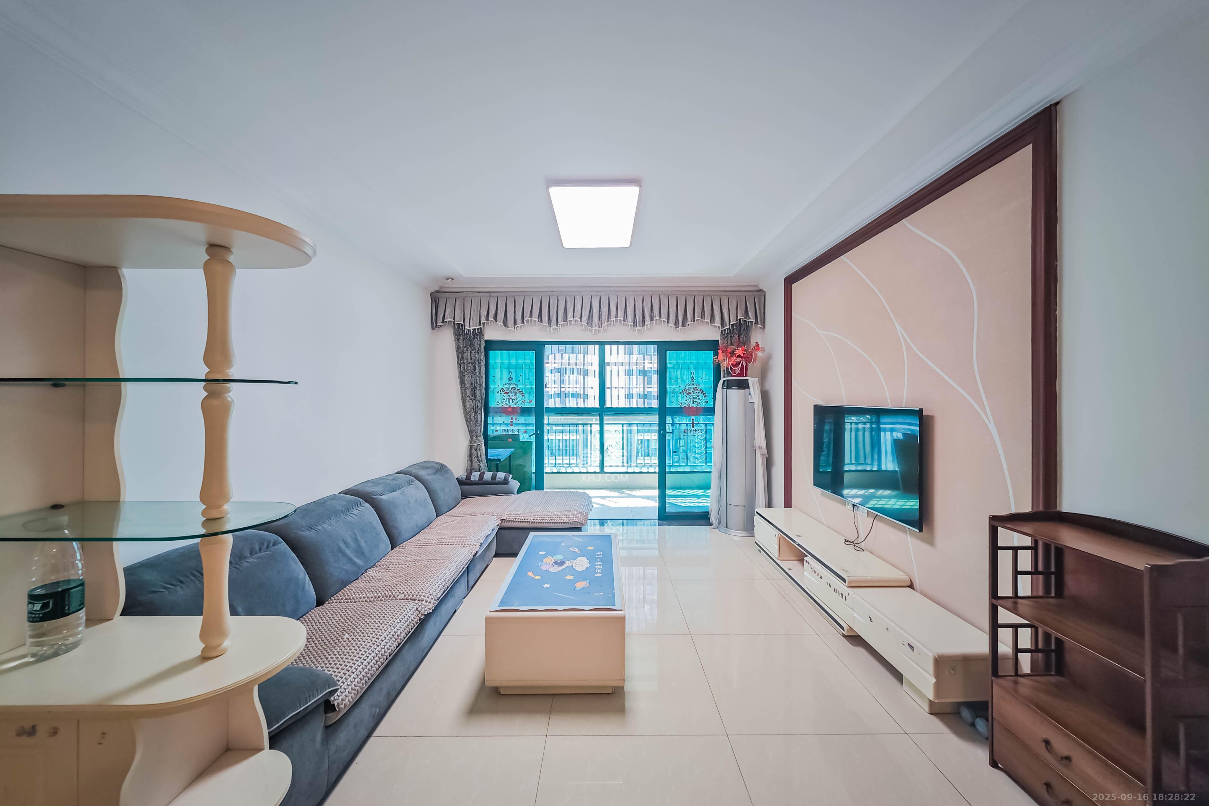 恒大绿洲 3室2厅2卫 119.99万 恒大绿洲 3室2厅2卫 119.99万客厅