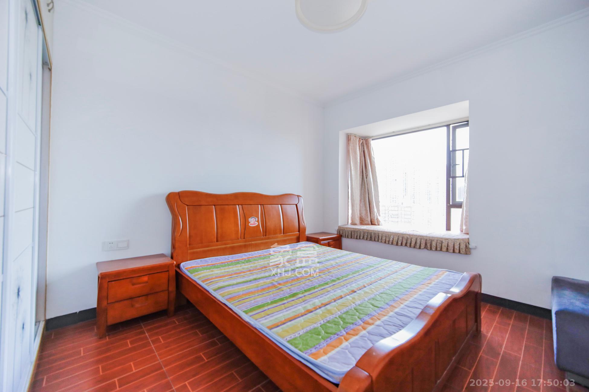 万象美域  4室2厅2卫    92.0万卧室