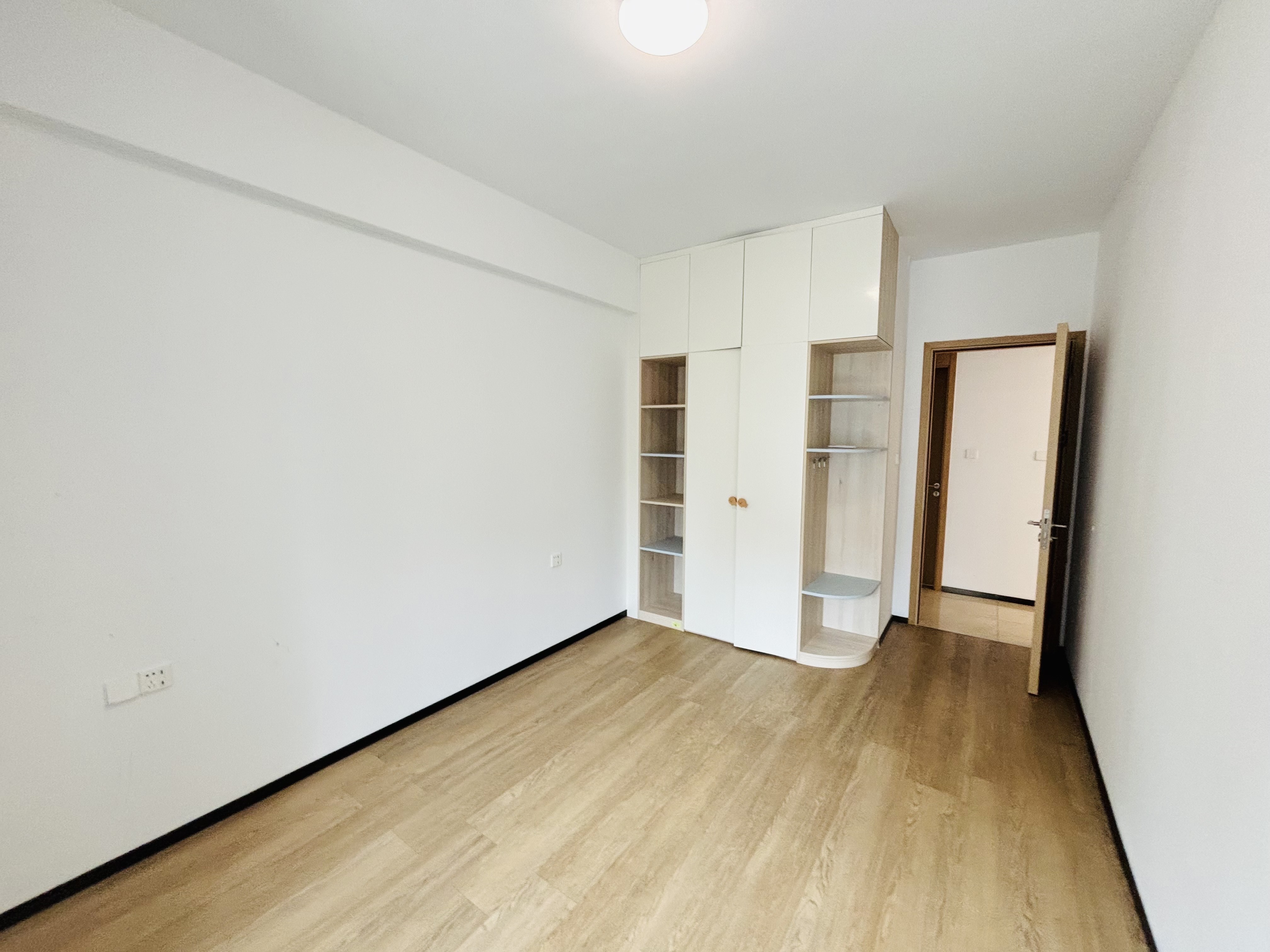 华润中心二期东悦府 3室2厅2卫 5800.00元/月 华润中心二期东悦府 3室2厅2卫 5800.00元/月室内图