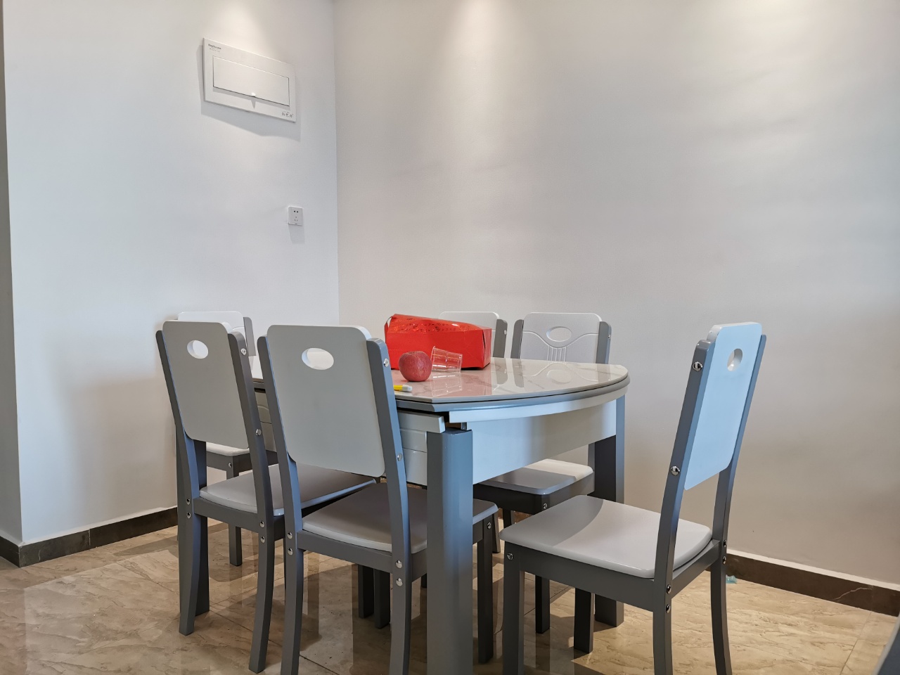 荣盛碧桂园铂悦府 3室2厅2卫 2200.0元/月 荣盛碧桂园铂悦府 3室2厅2卫 2200.0元/月室内图