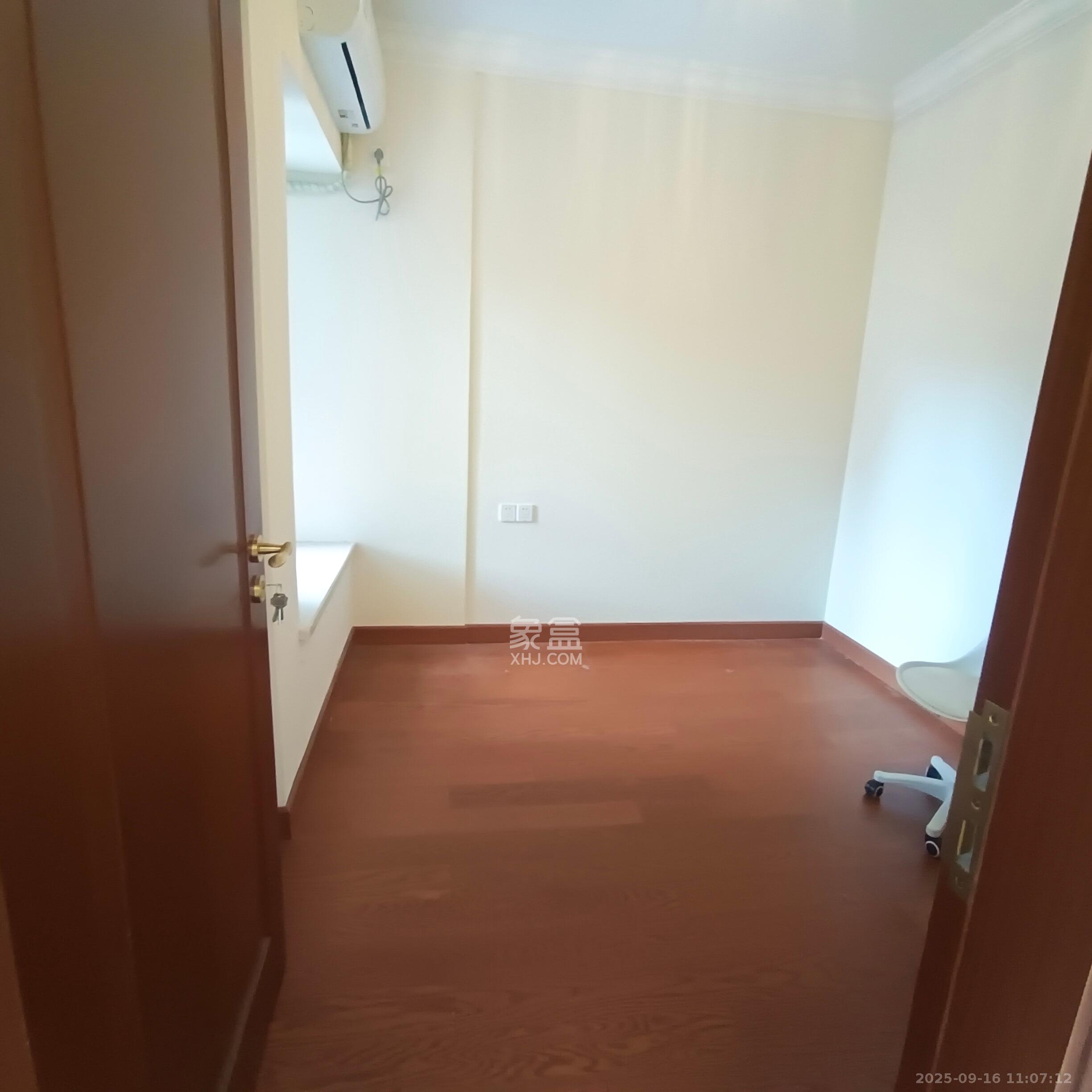 恒大雅苑 3室2厅2卫 3000.0元/月 恒大雅苑 3室2厅2卫 3000.0元/月室内图