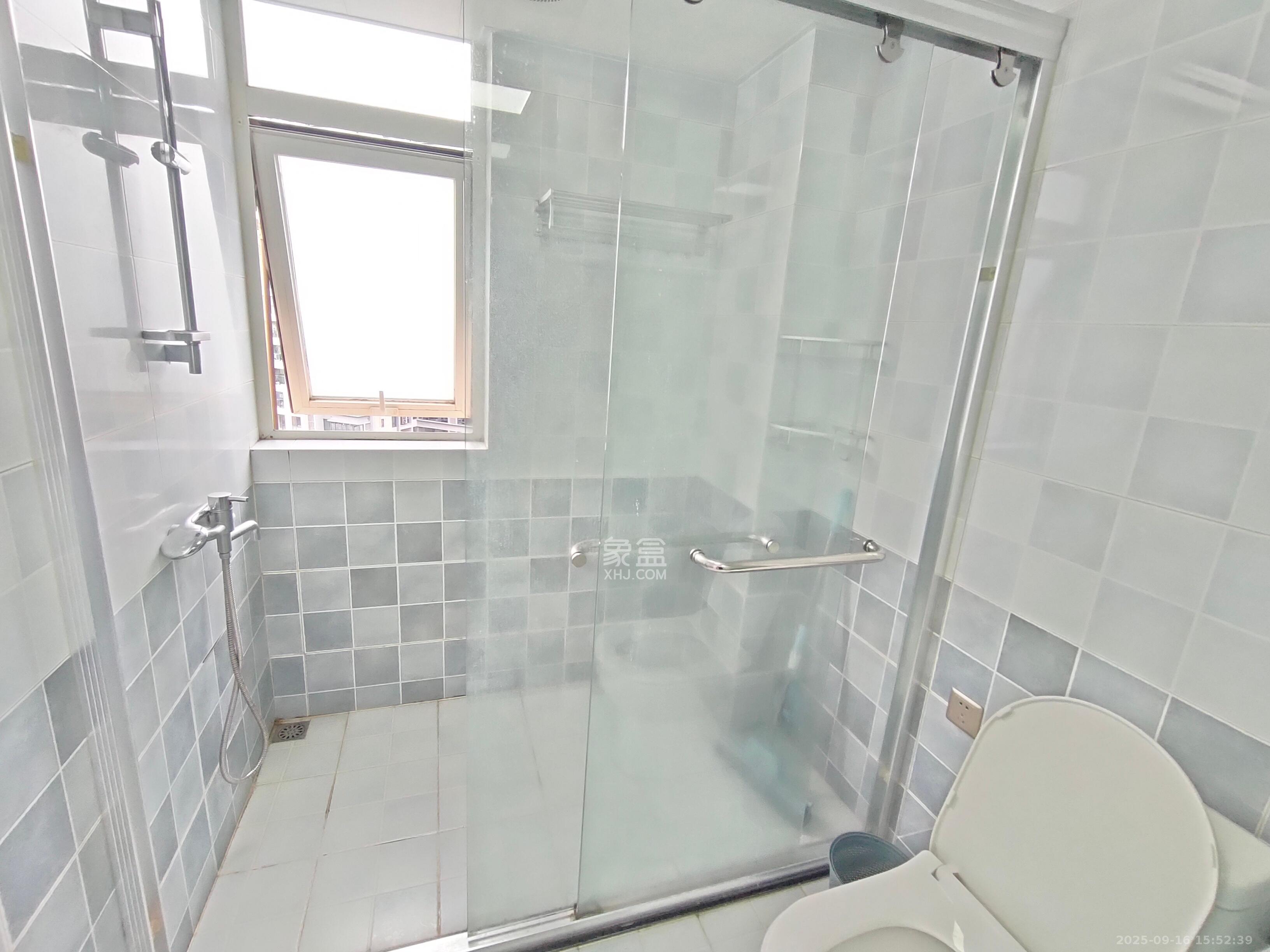 北辰三角洲E4区  4室1厅2卫    4700.0元/月室内图