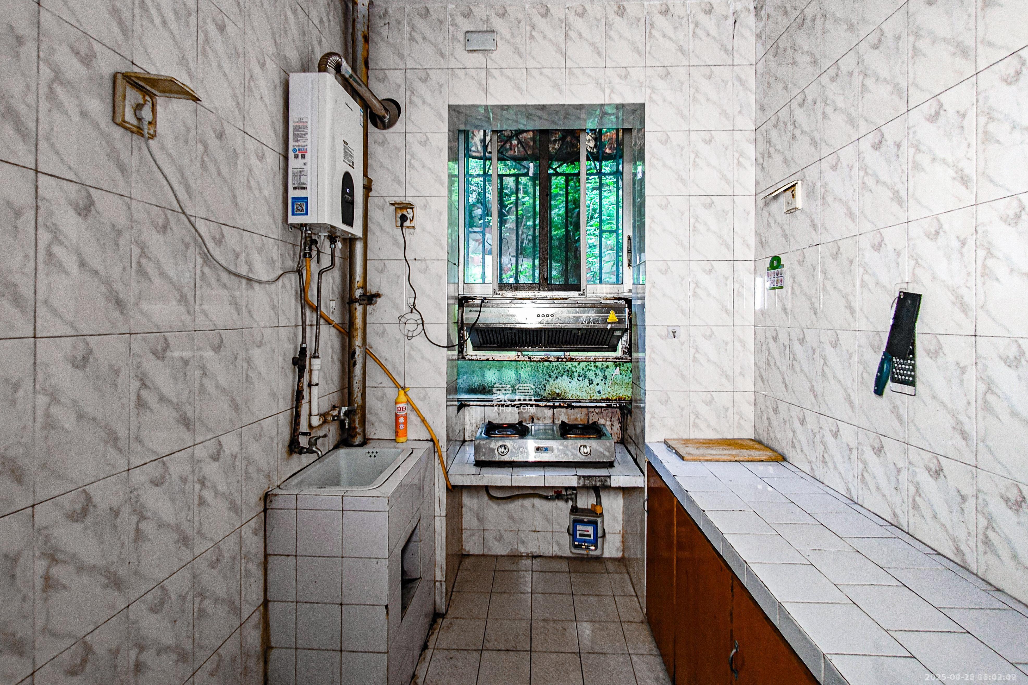 刑警之家 3室2厅2卫 1600.0元/月 刑警之家 3室2厅2卫 1600.0元/月室内图