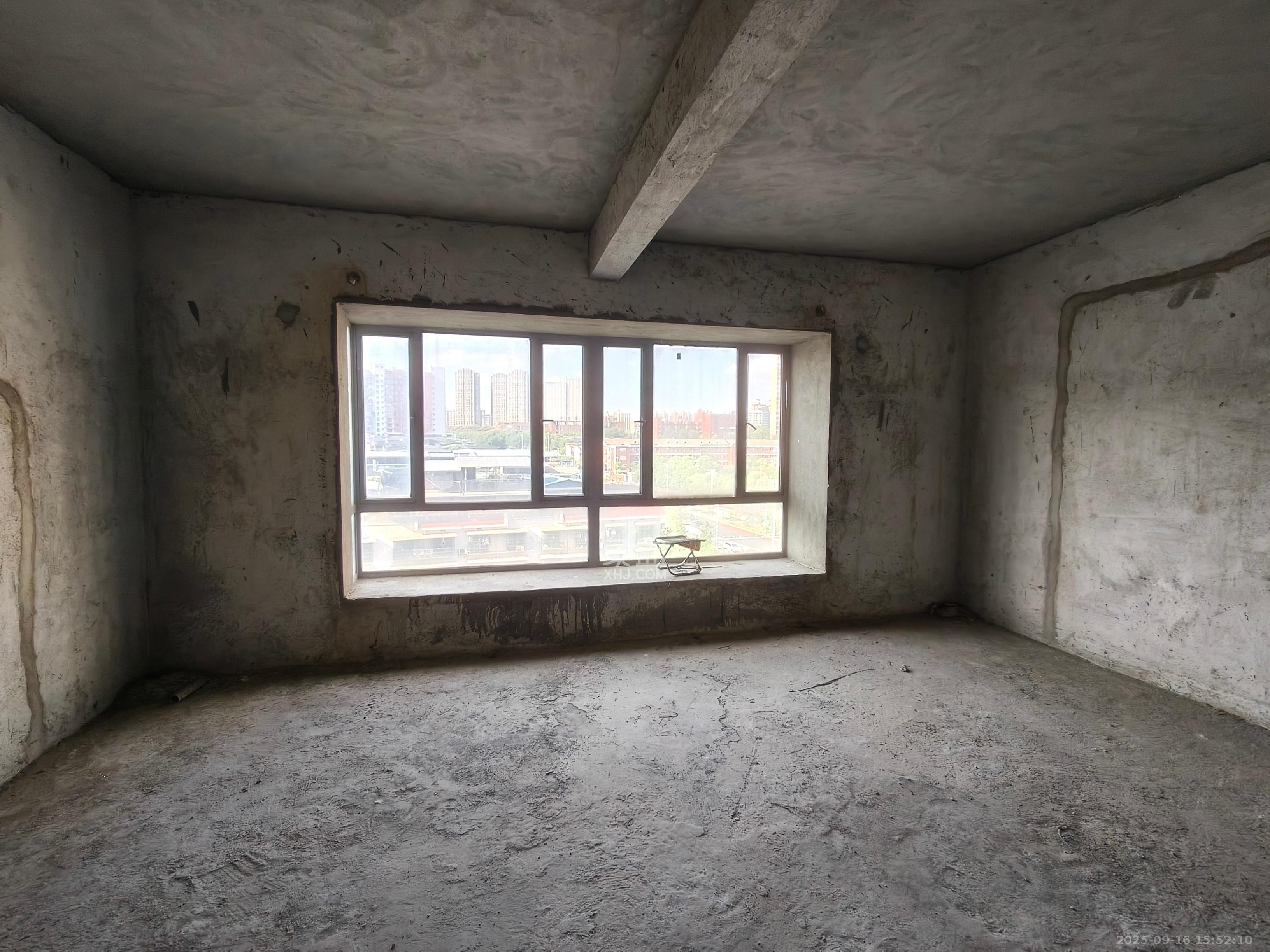 梦网景园  3室2厅2卫    1600.0元/月室内图