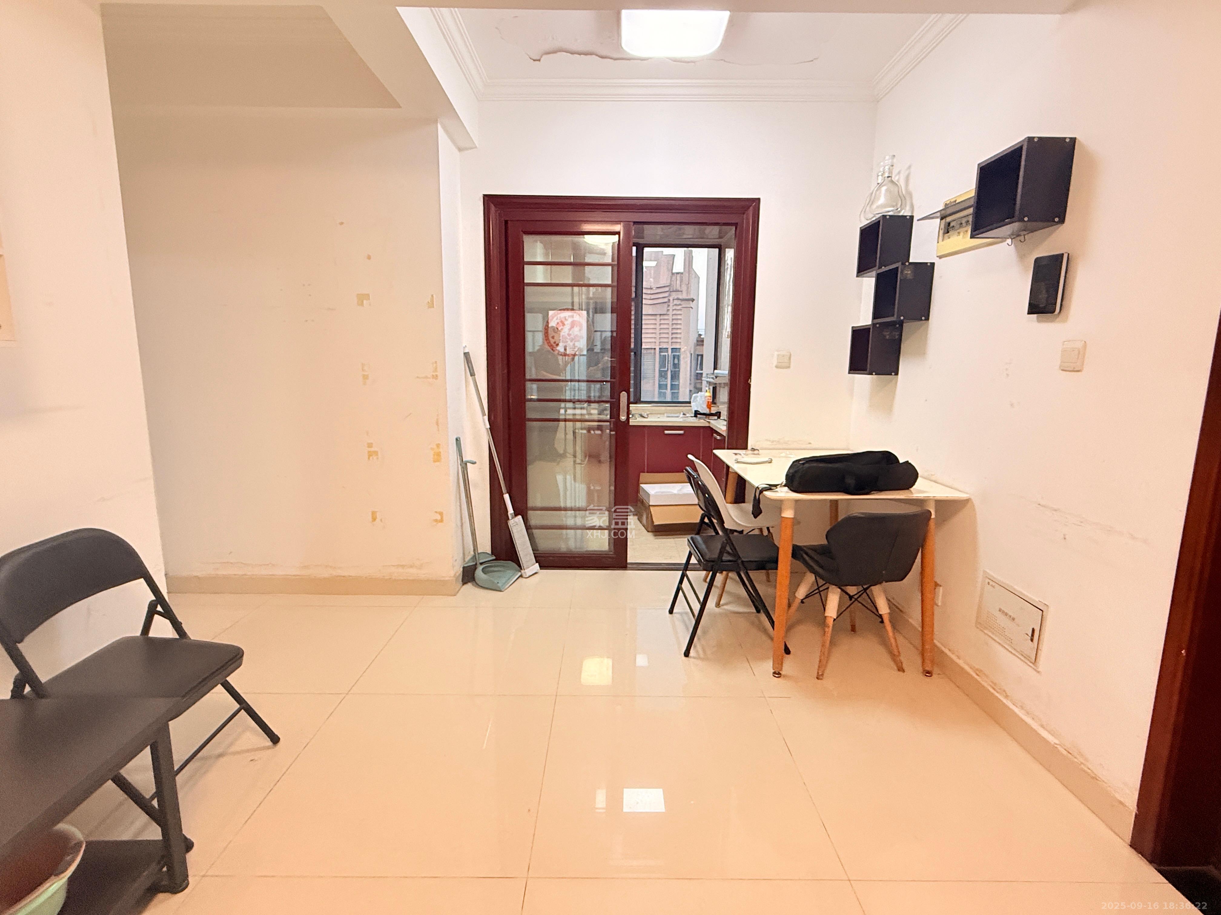 荣盛花语馨苑  2室1厅1卫    1850.0元/月