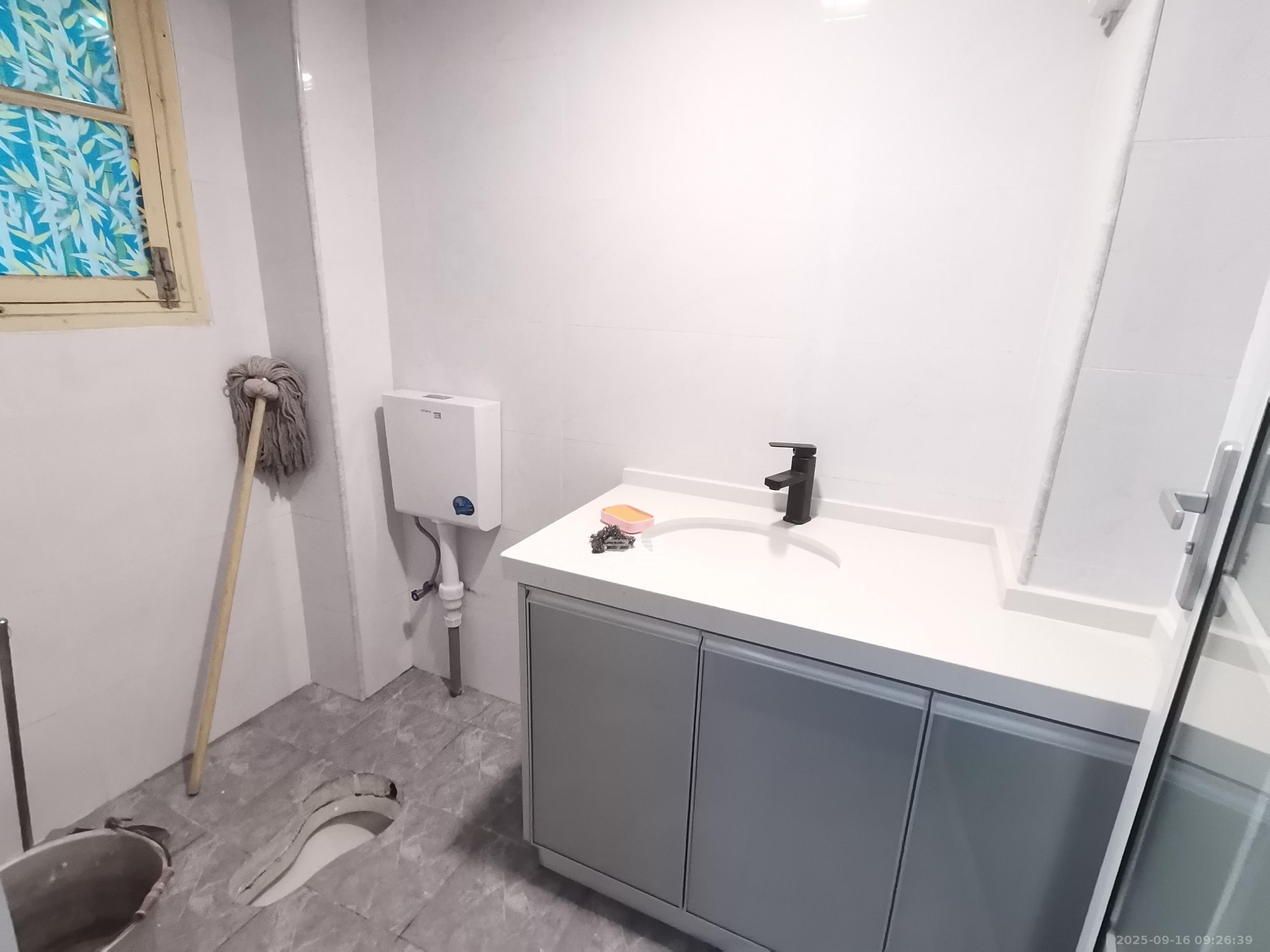 下民航宿舍 3室1厅1卫 1600.0元/月 下民航宿舍 3室1厅1卫 1600.0元/月室内图