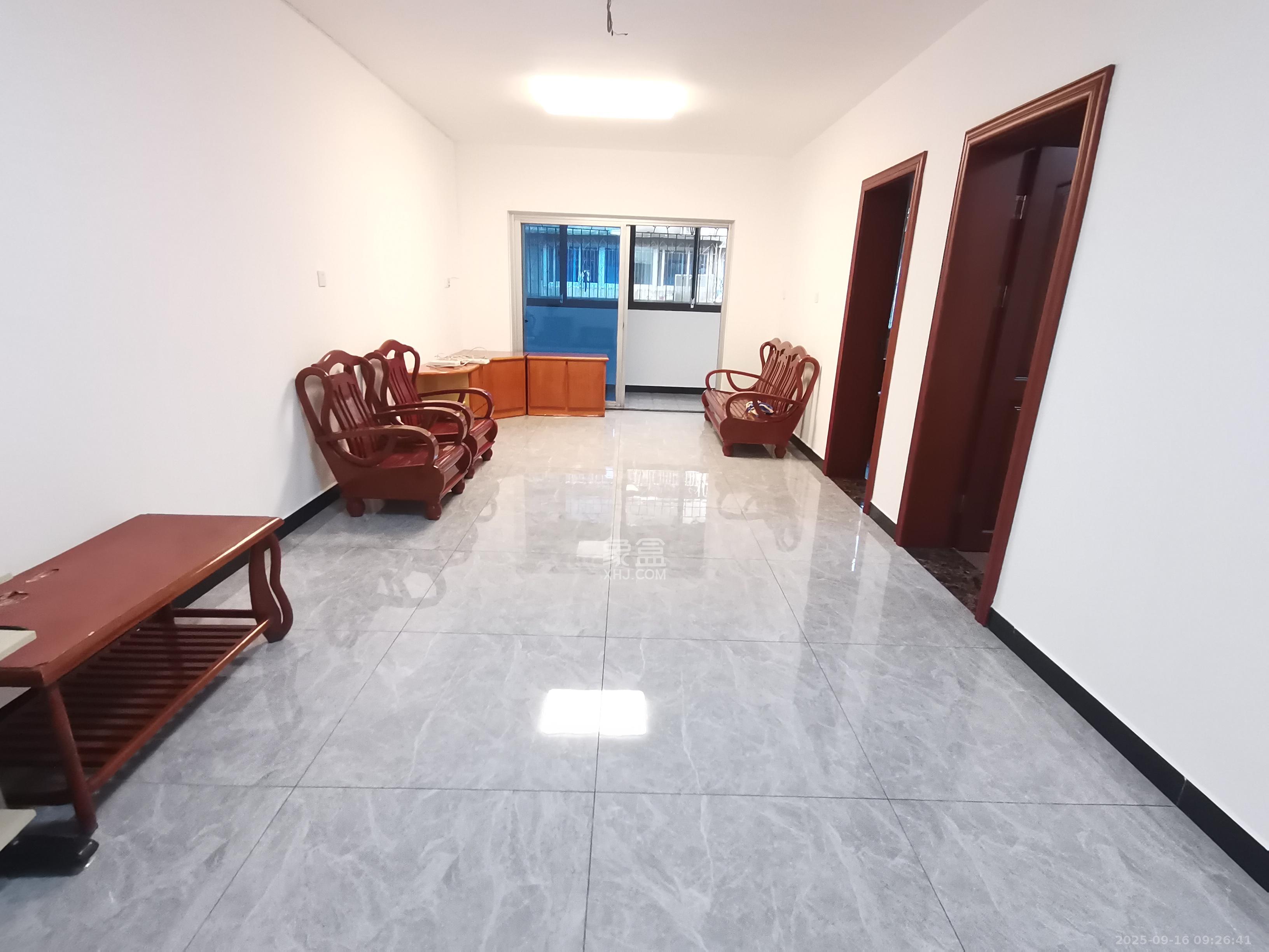 下民航宿舍 3室1厅1卫 1600.0元/月 下民航宿舍 3室1厅1卫 1600.0元/月室内图