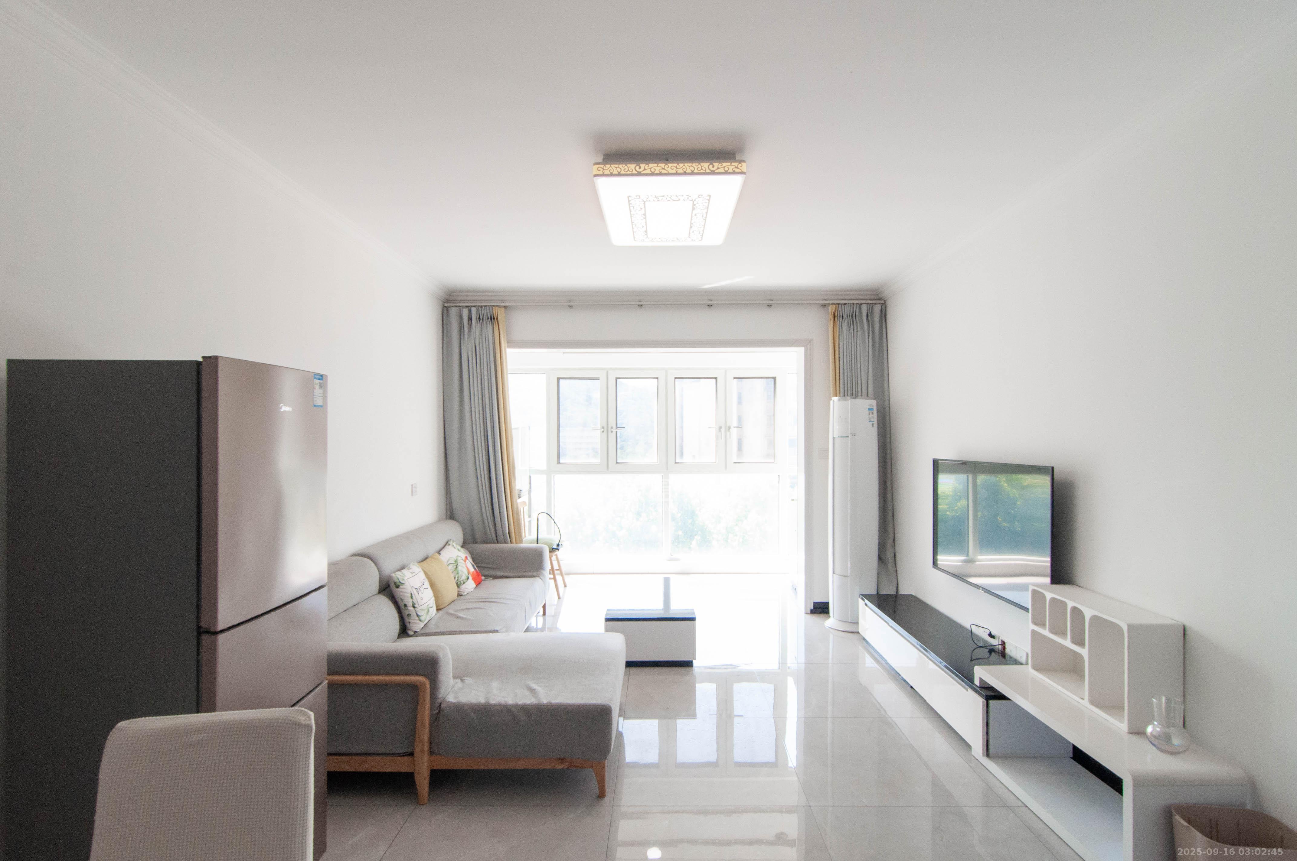 佳兆业云顶梅溪湖(佳兆业梅溪荟) 3室2厅2卫 123.0万 佳兆业云顶梅溪湖(佳兆业梅溪荟) 3室2厅2卫 123.0万客厅