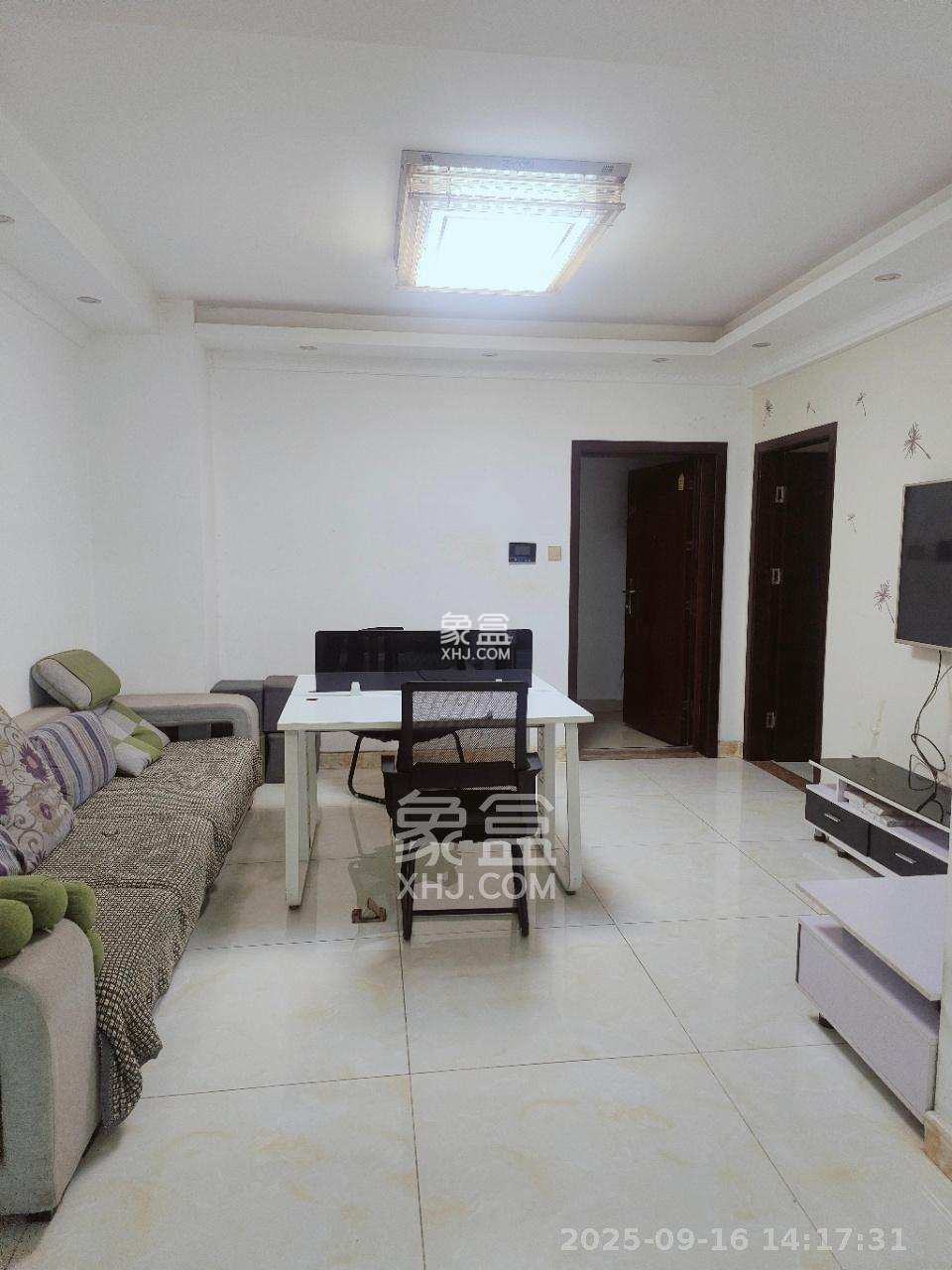 奥莱名邸 3室2厅1卫 1800.0元/月 奥莱名邸 3室2厅1卫 1800.0元/月室内图