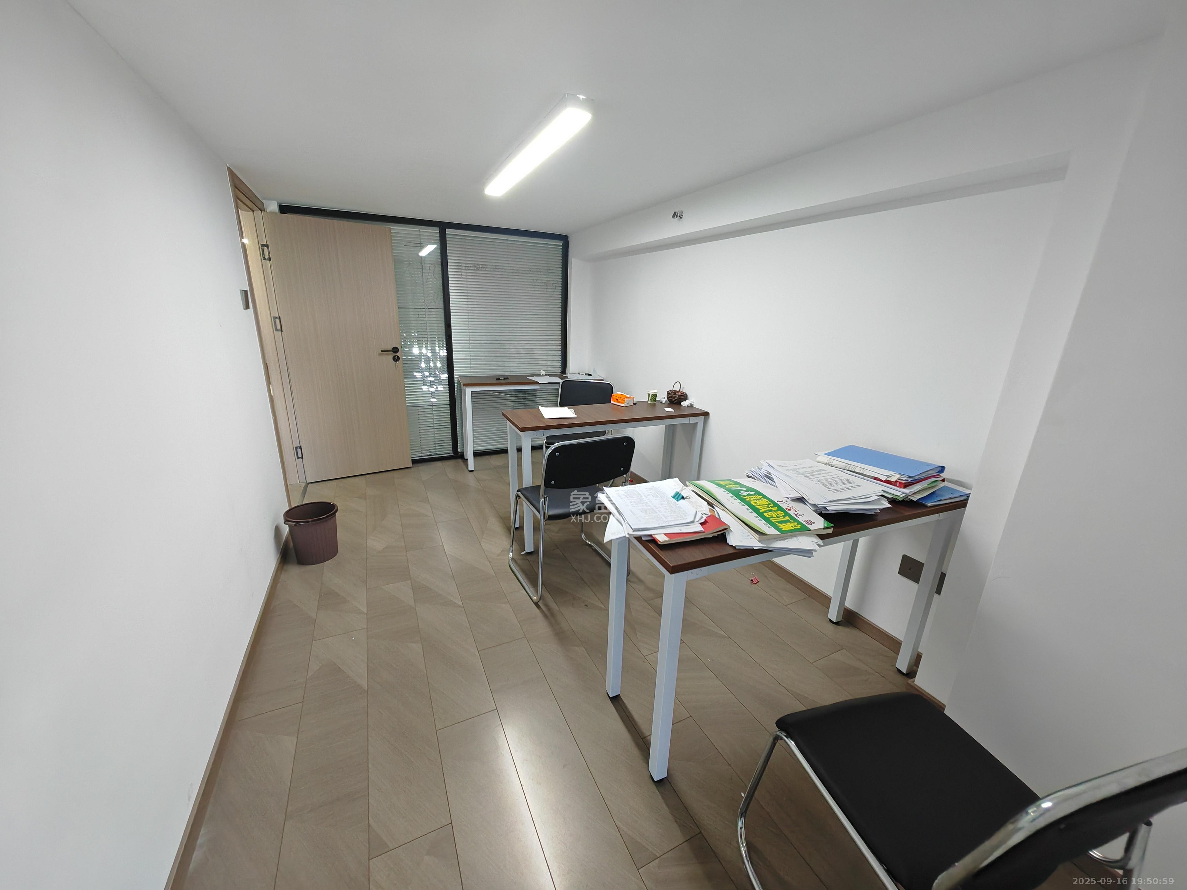 京武浪琴山三期（京武中心）  2室1厅1卫    5000.0元/月室内图