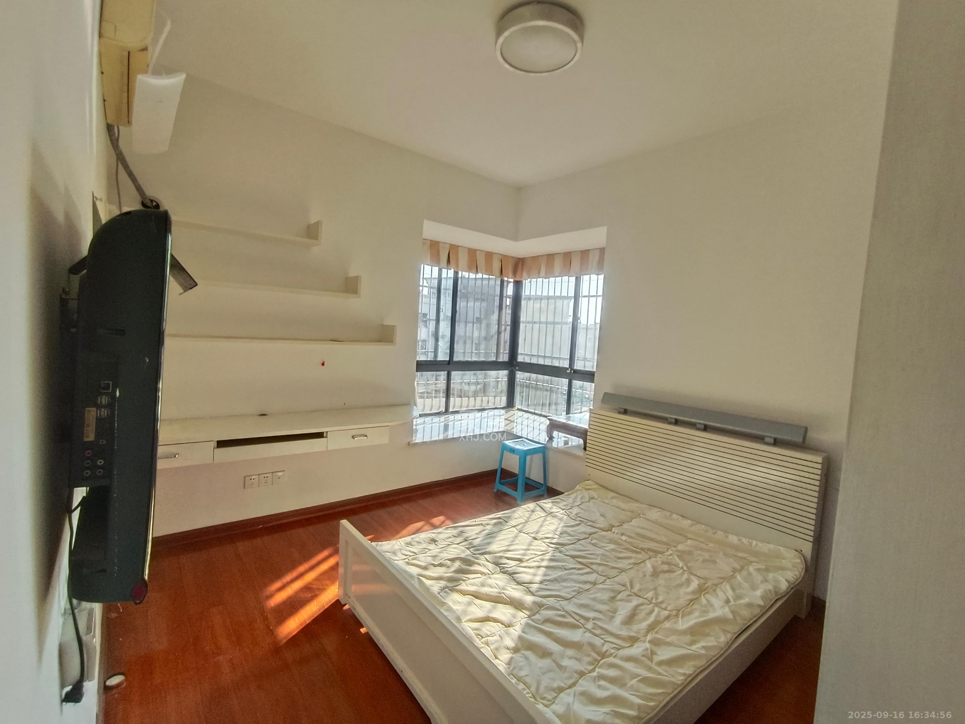 湘诚嘉园  3室2厅2卫    3000.0元/月室内图