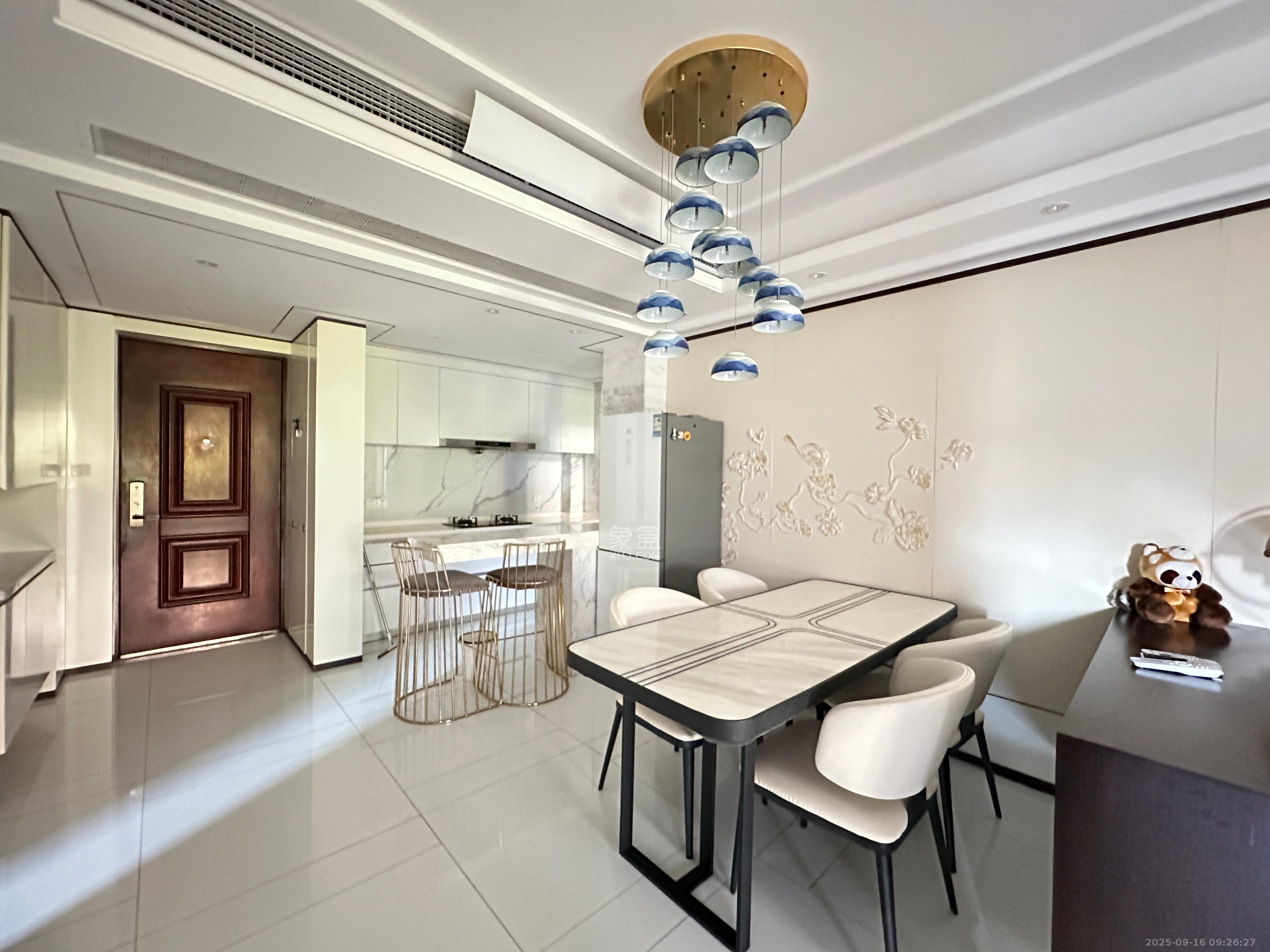 建发中央悦府  3室2厅2卫    3200.0元/月室内图