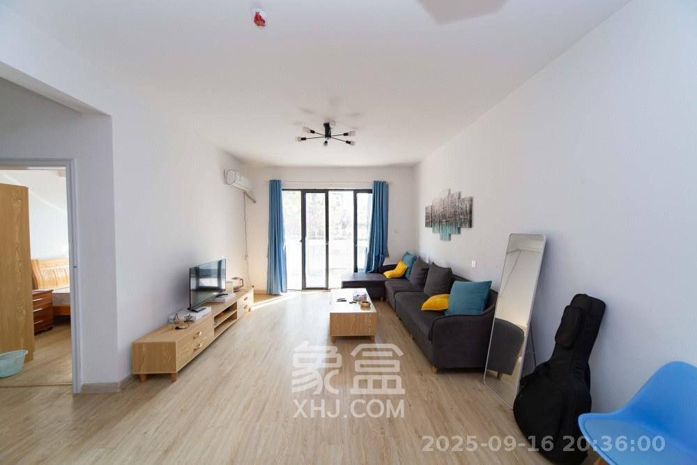 天翼花园(中国电信单位房) 3室2厅2卫 2700.0元/月 天翼花园(中国电信单位房) 3室2厅2卫 2700.0元/月室内图