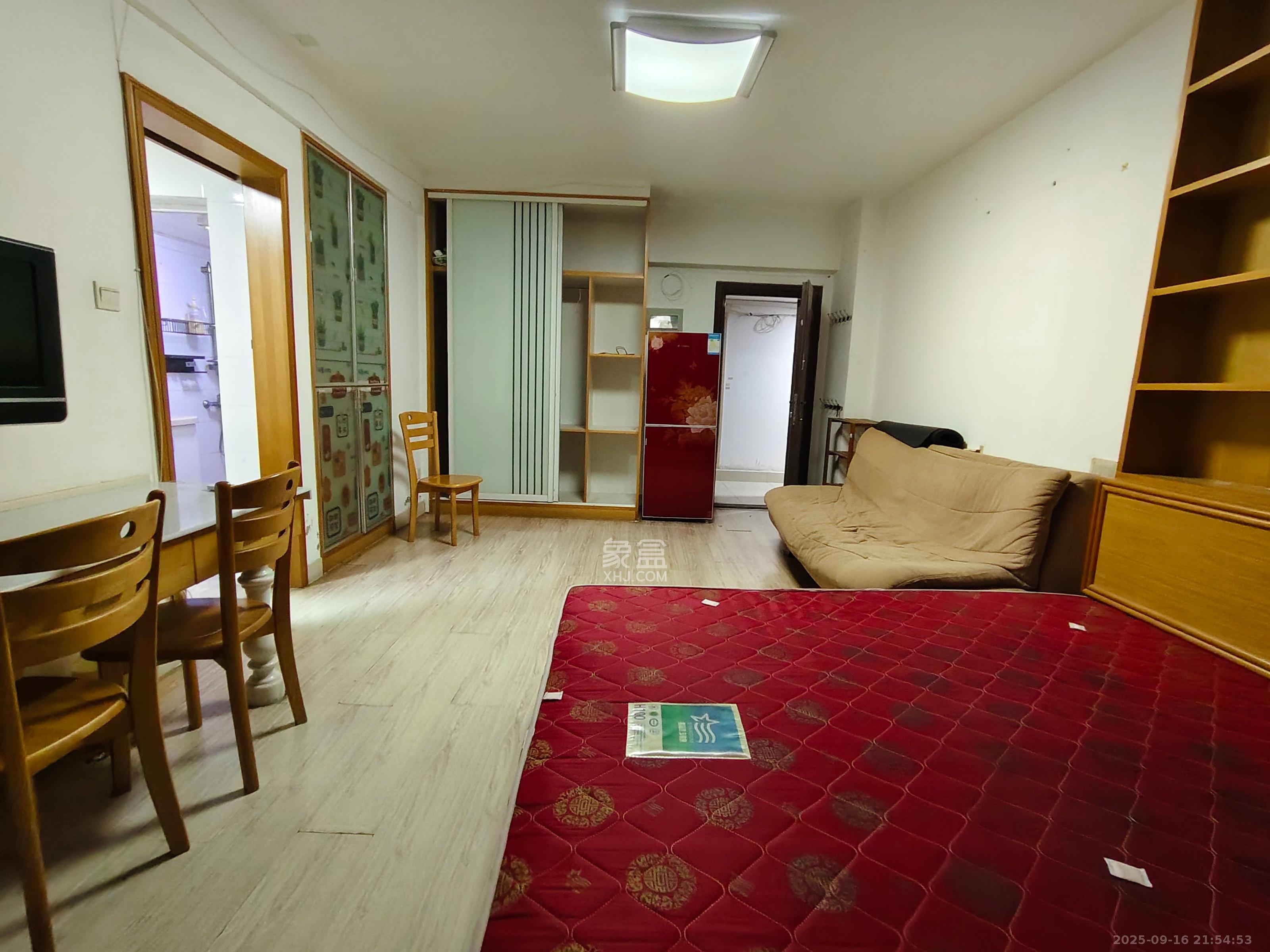 上东印象  1室1厅1卫    1400.0元/月室内图