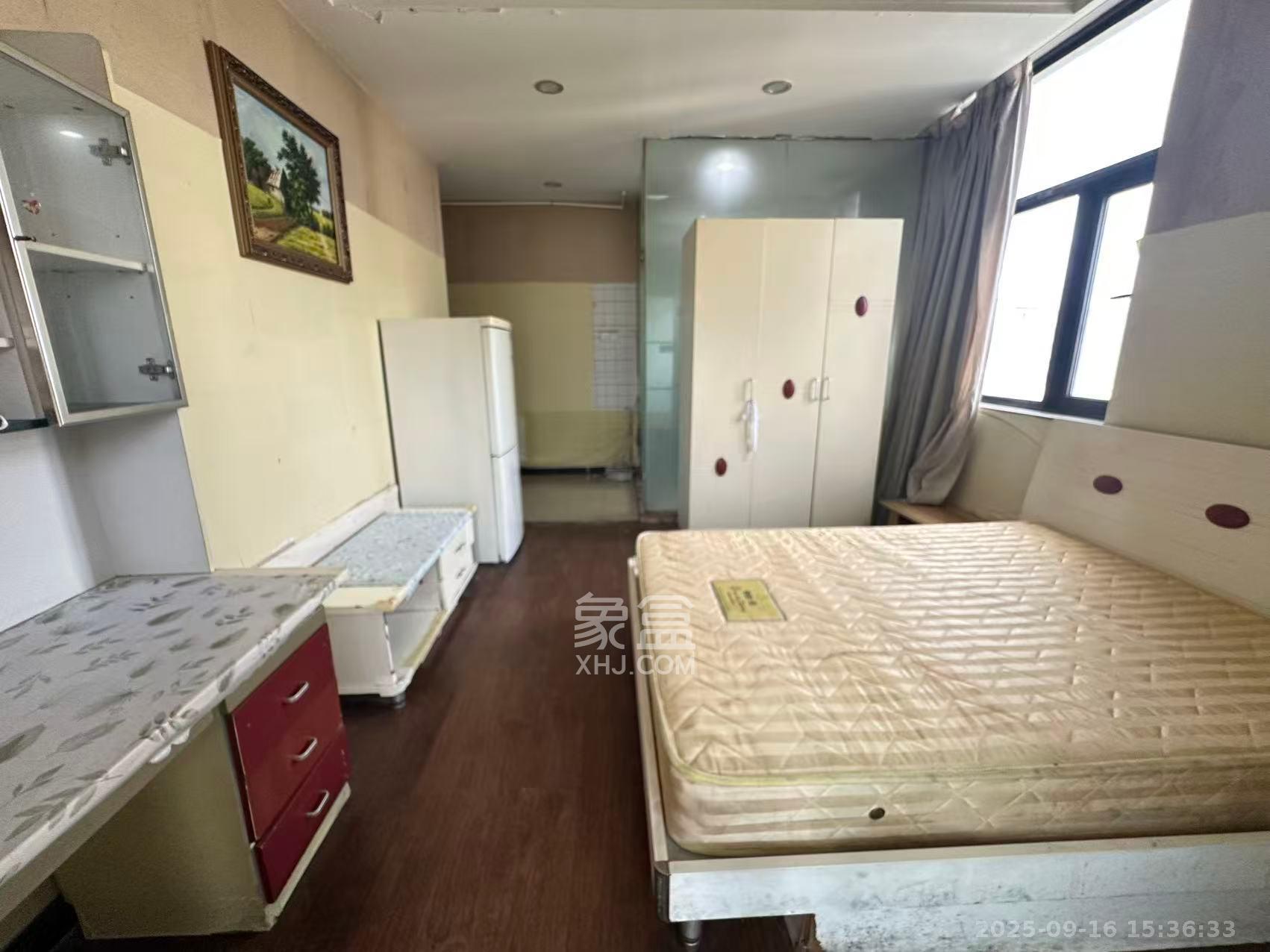 铂宫 1室1厅1卫 1700.0元/月 铂宫 1室1厅1卫 1700.0元/月室内图