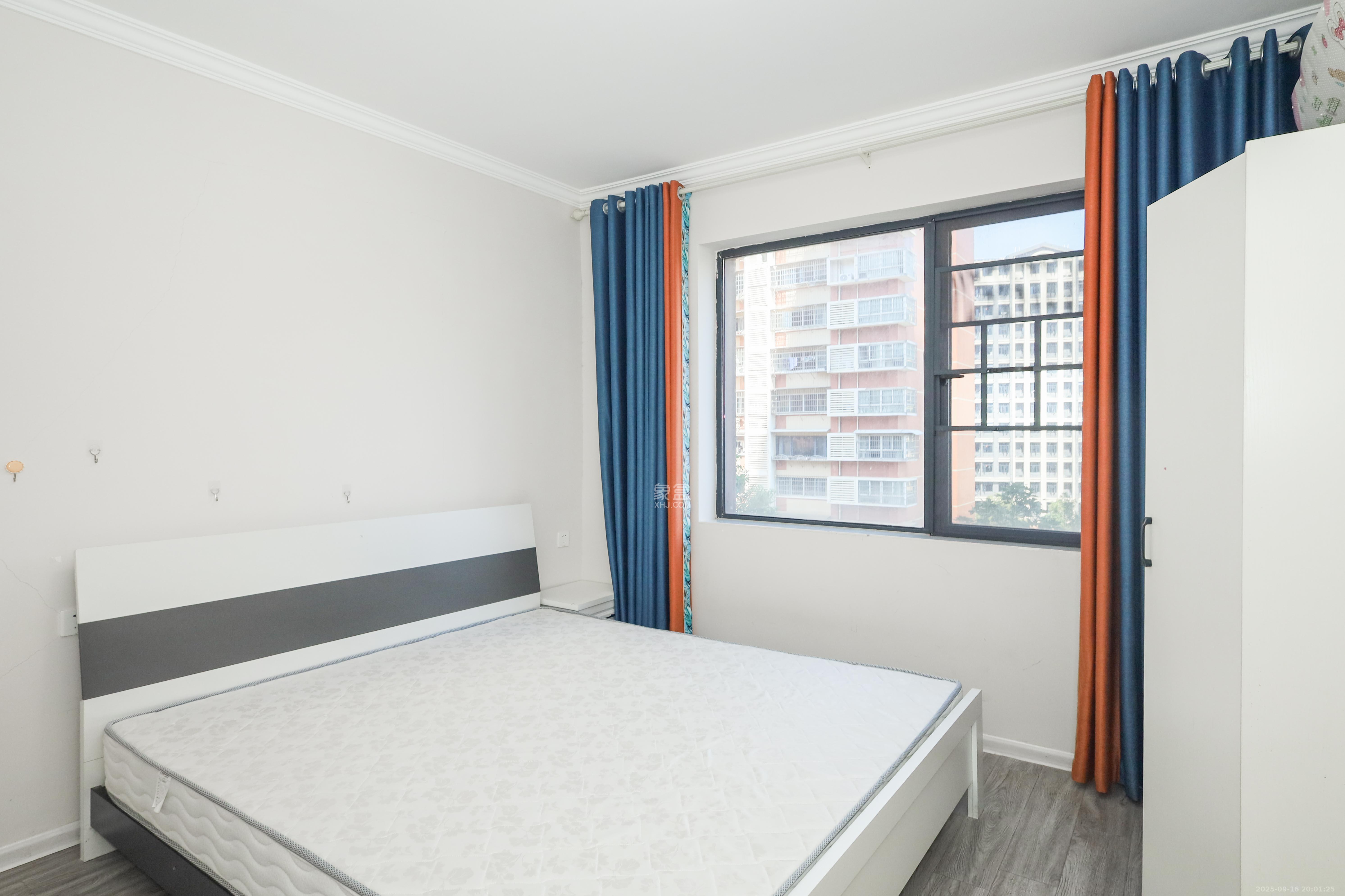 润芳园 4室2厅2卫 115.0万 润芳园 4室2厅2卫 115.0万卧室