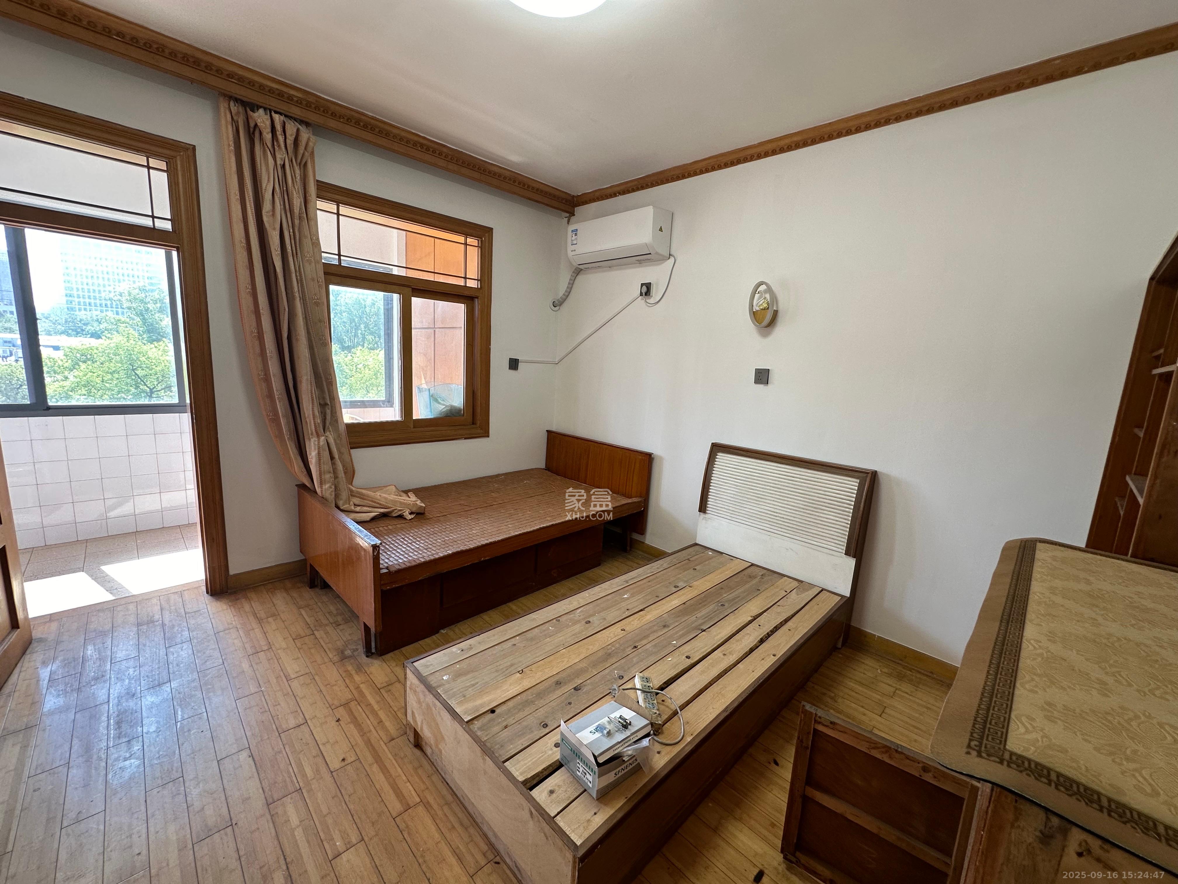 南园小区 3室2厅1卫 1000.0元/月 南园小区 3室2厅1卫 1000.0元/月室内图