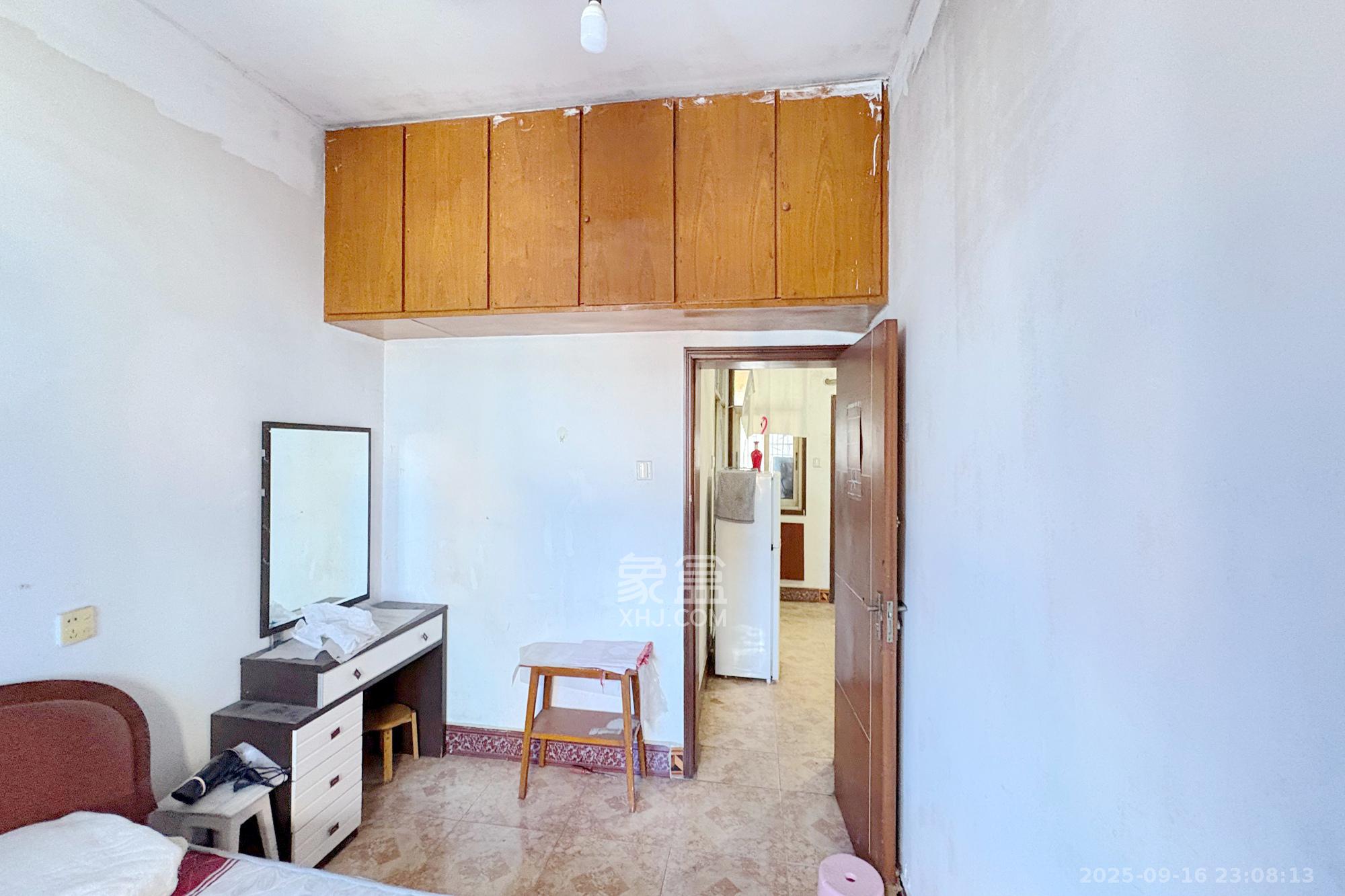 吉景小区  2室1厅1卫    28.0万卧室