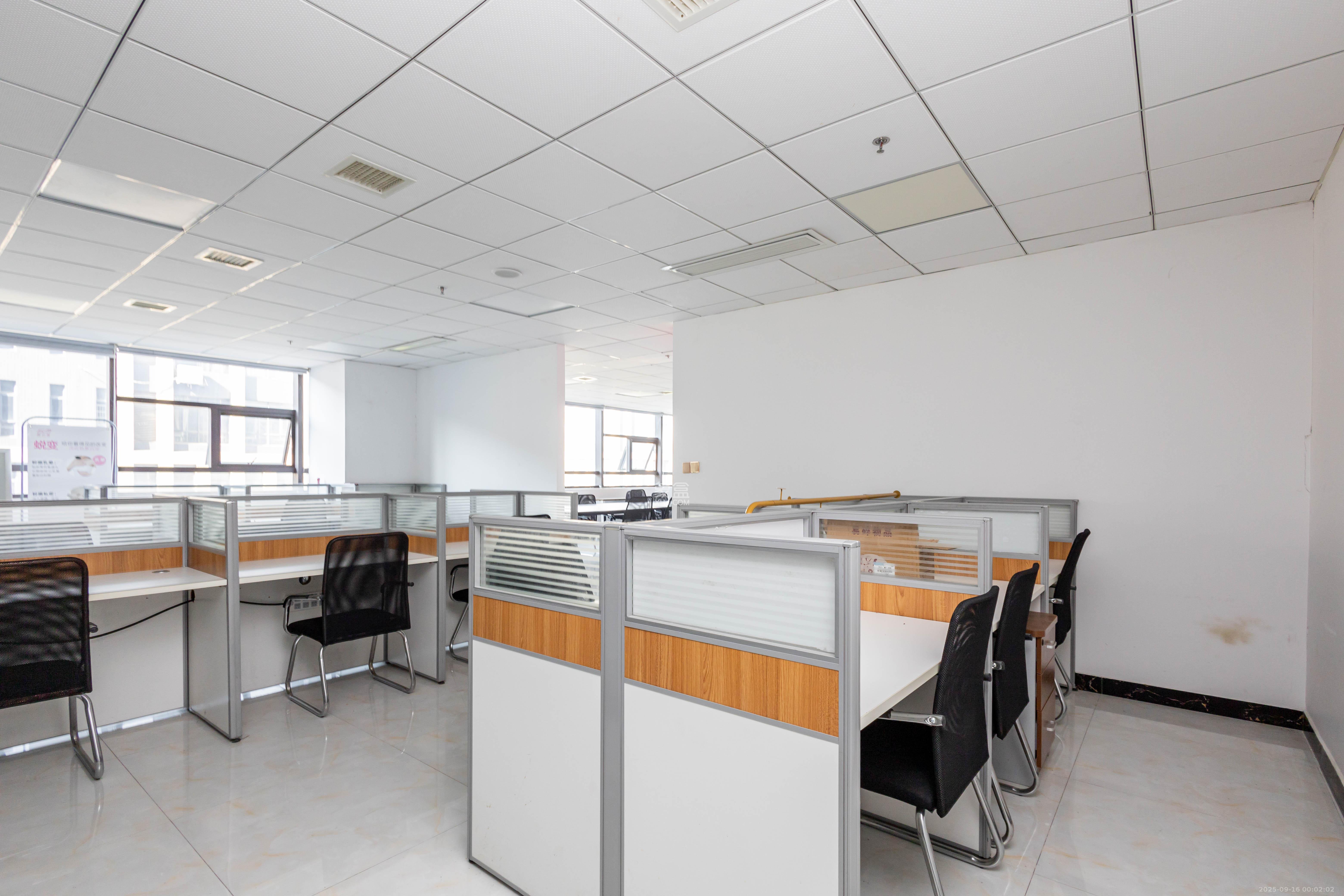 中部智谷产业园  1室1厅1卫    121.8万卧室