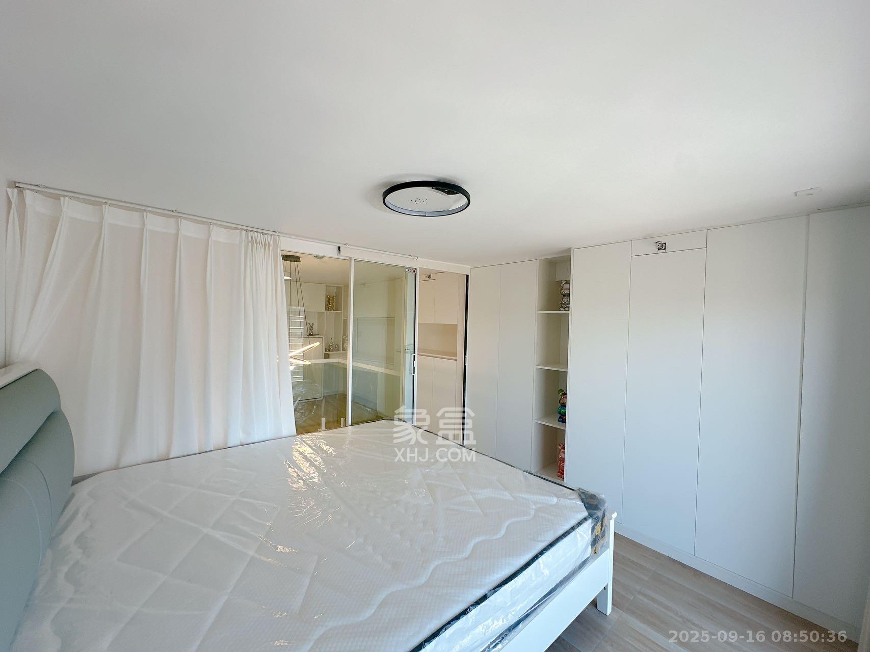 卓越中寰  1室1厅1卫    2800.0元/月室内图