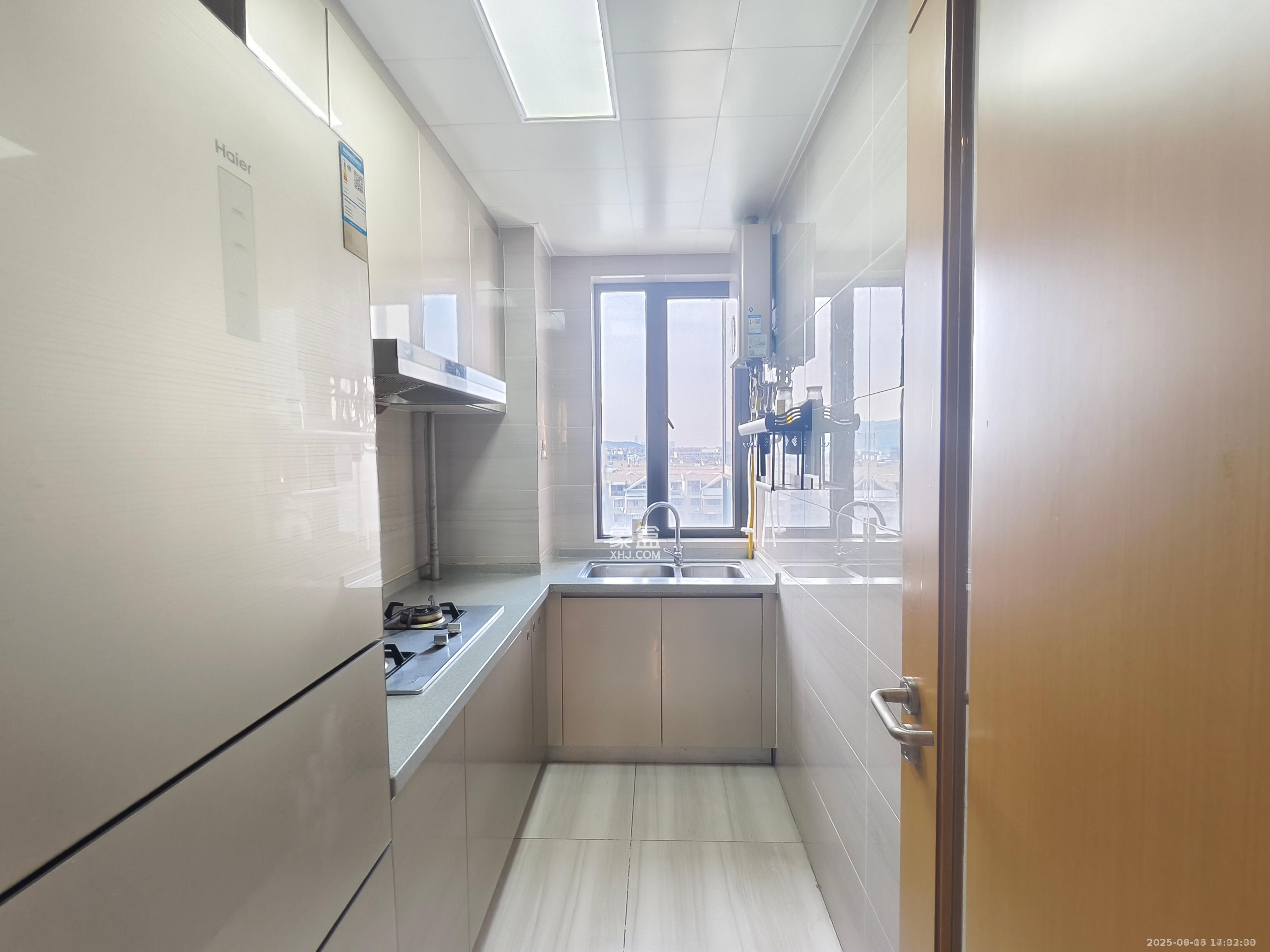 阳光100一期、四五期  2室2厅1卫    2500.0元/月室内图