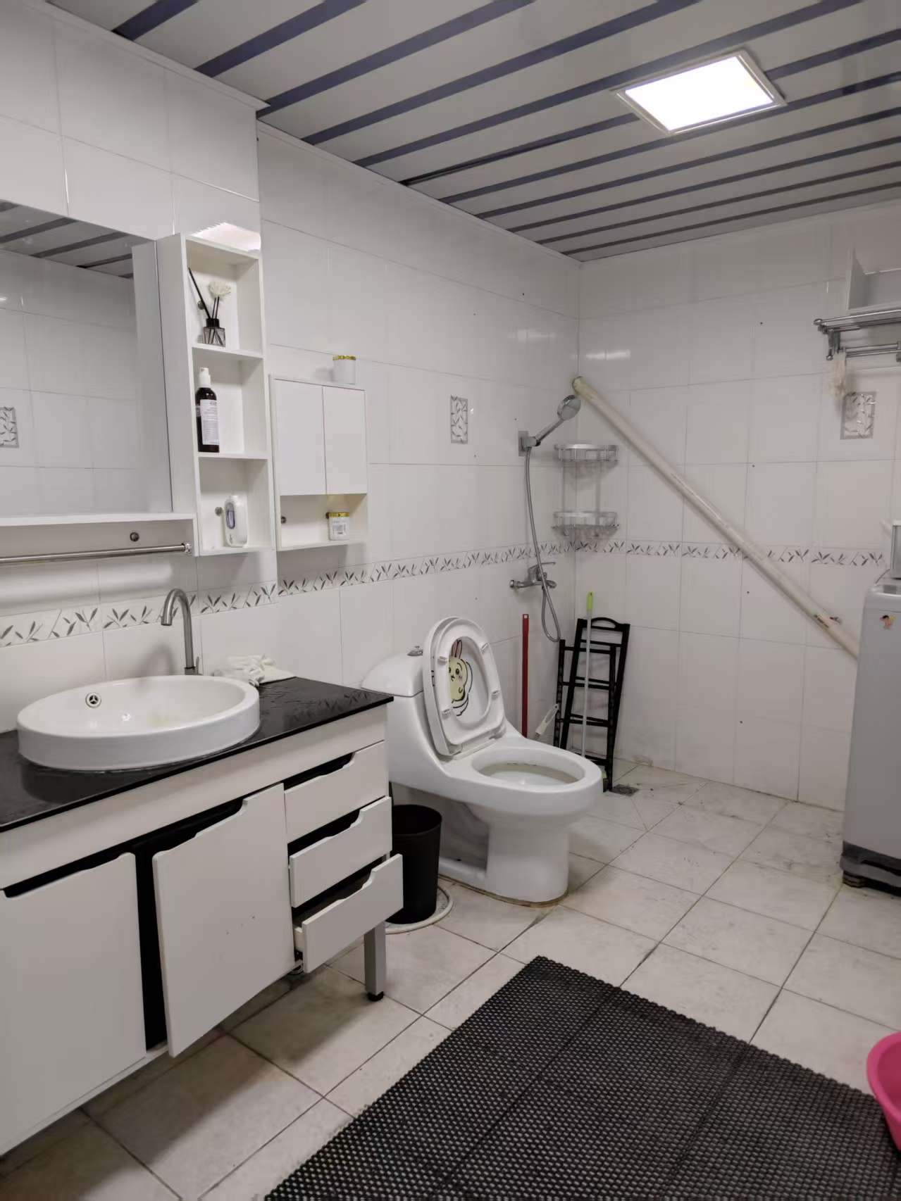 富豪大厦(富豪花园) 3室2厅1卫 2600.0元/月 富豪大厦(富豪花园) 3室2厅1卫 2600.0元/月室内图