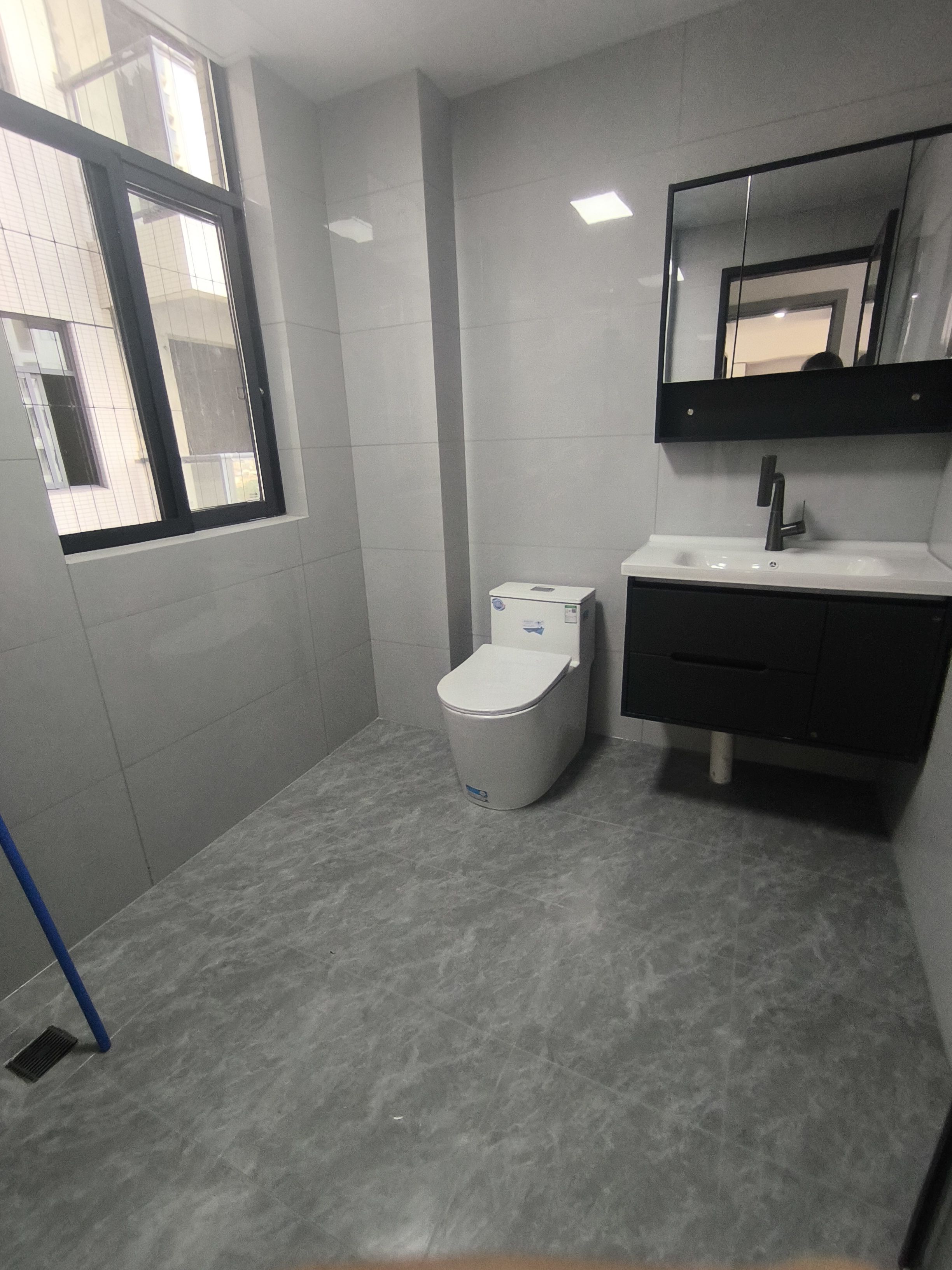 互助小区电梯房 1室0厅0卫 2000.0元/月 互助小区电梯房 1室0厅0卫 2000.0元/月室内图